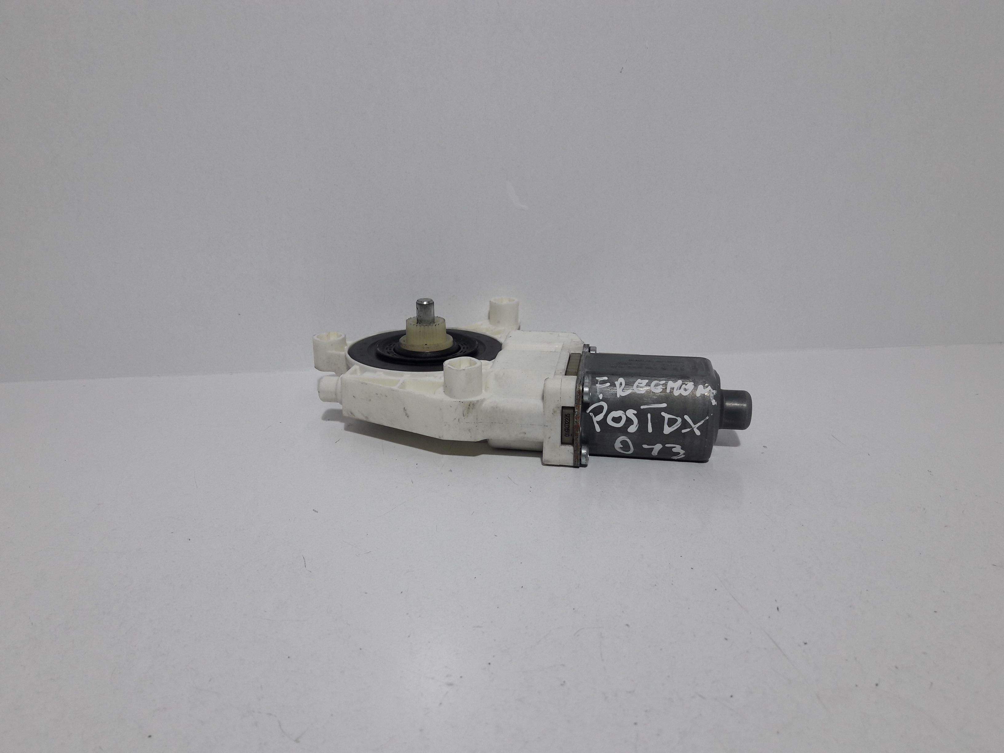 Motorino Alzavetro posteriore destra FIAT Freemont 1 Serie