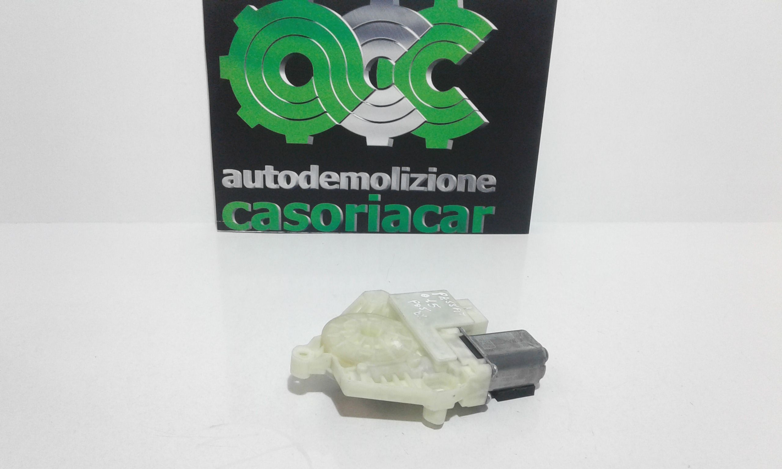 Motorino Alzavetro posteriore destra VOLKSWAGEN Passat Berlina 5 Serie