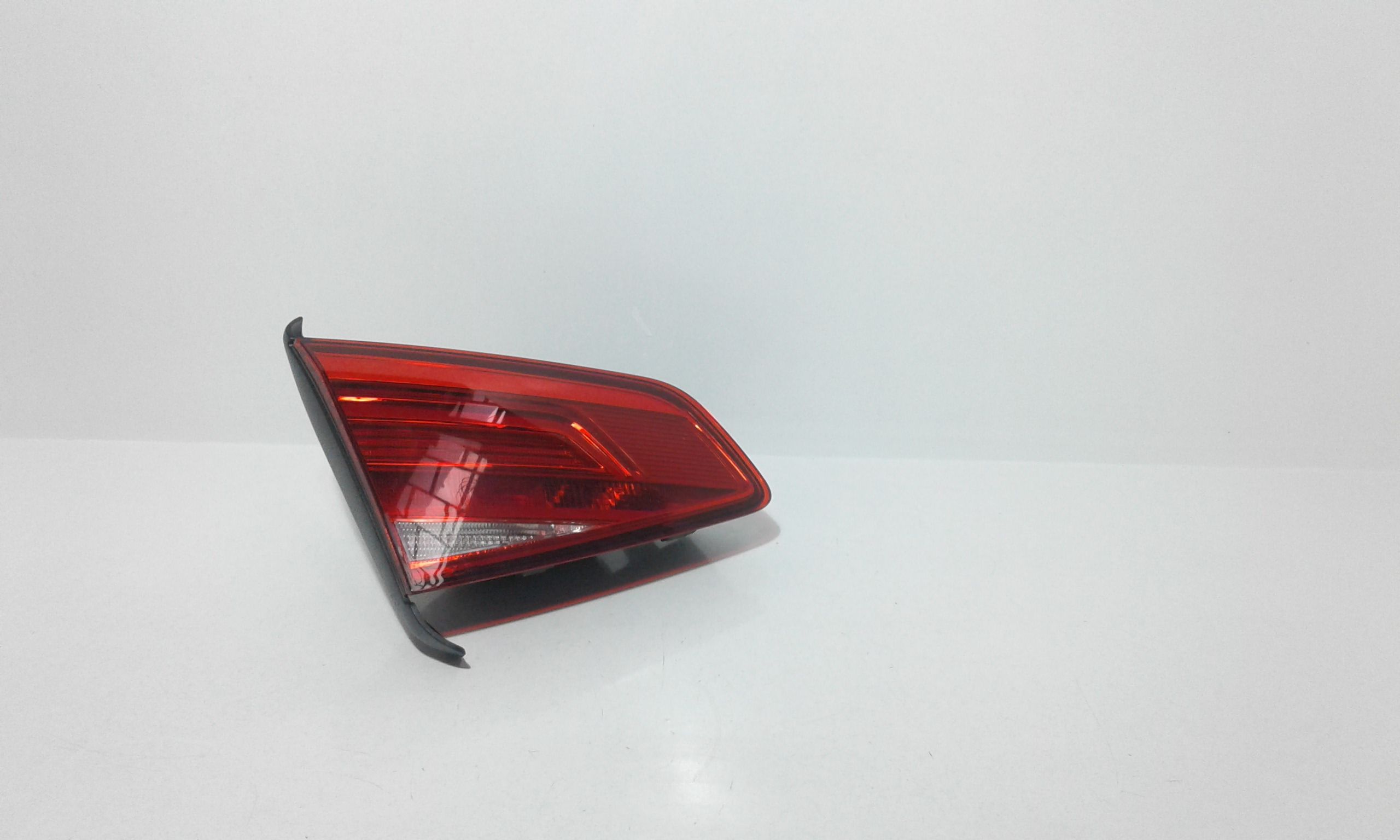 Stop Posteriore Sinistro Integrato nel Portello VOLKSWAGEN Passat Berlina 5 Serie
