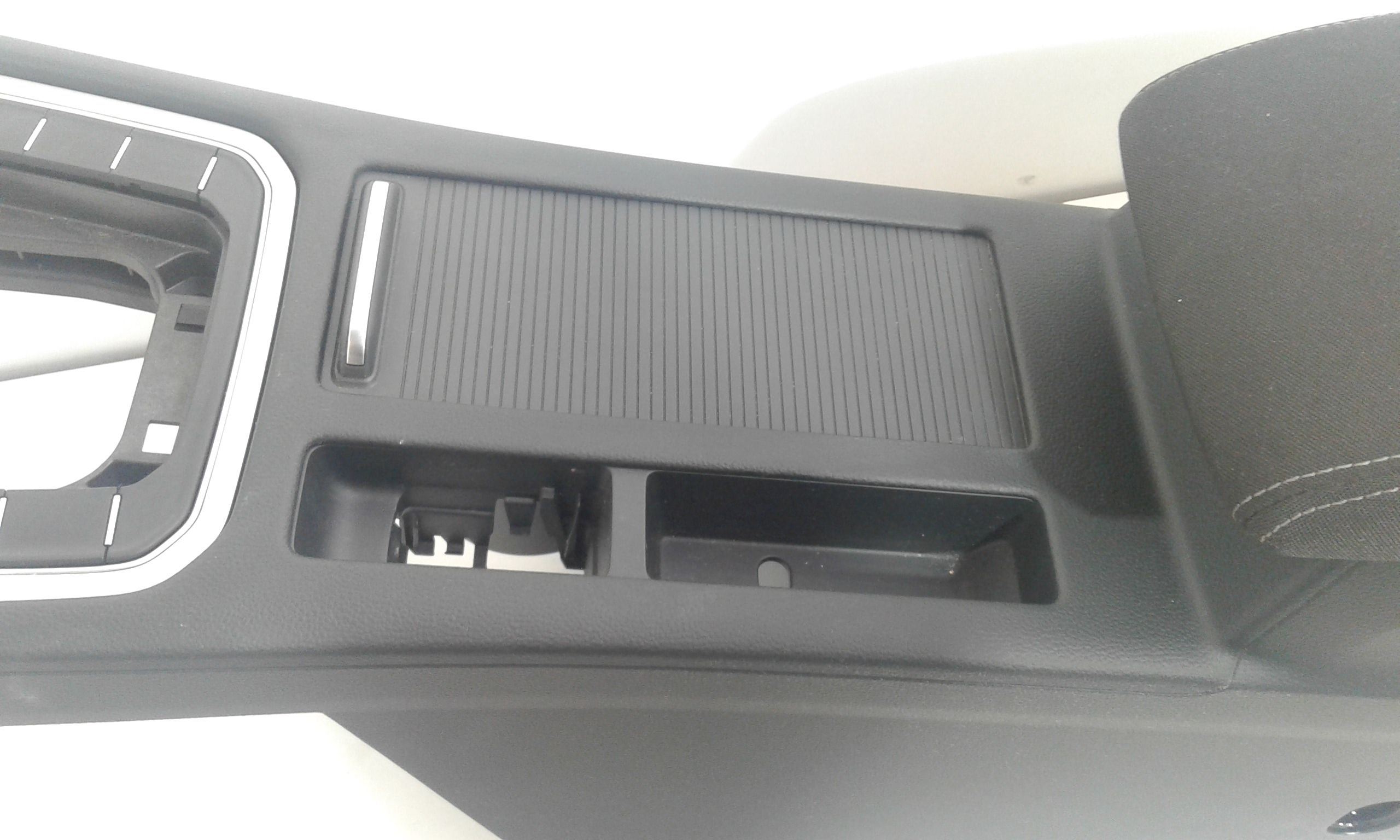 Tunnel consolle centrale VOLKSWAGEN Passat Berlina 5 Serie