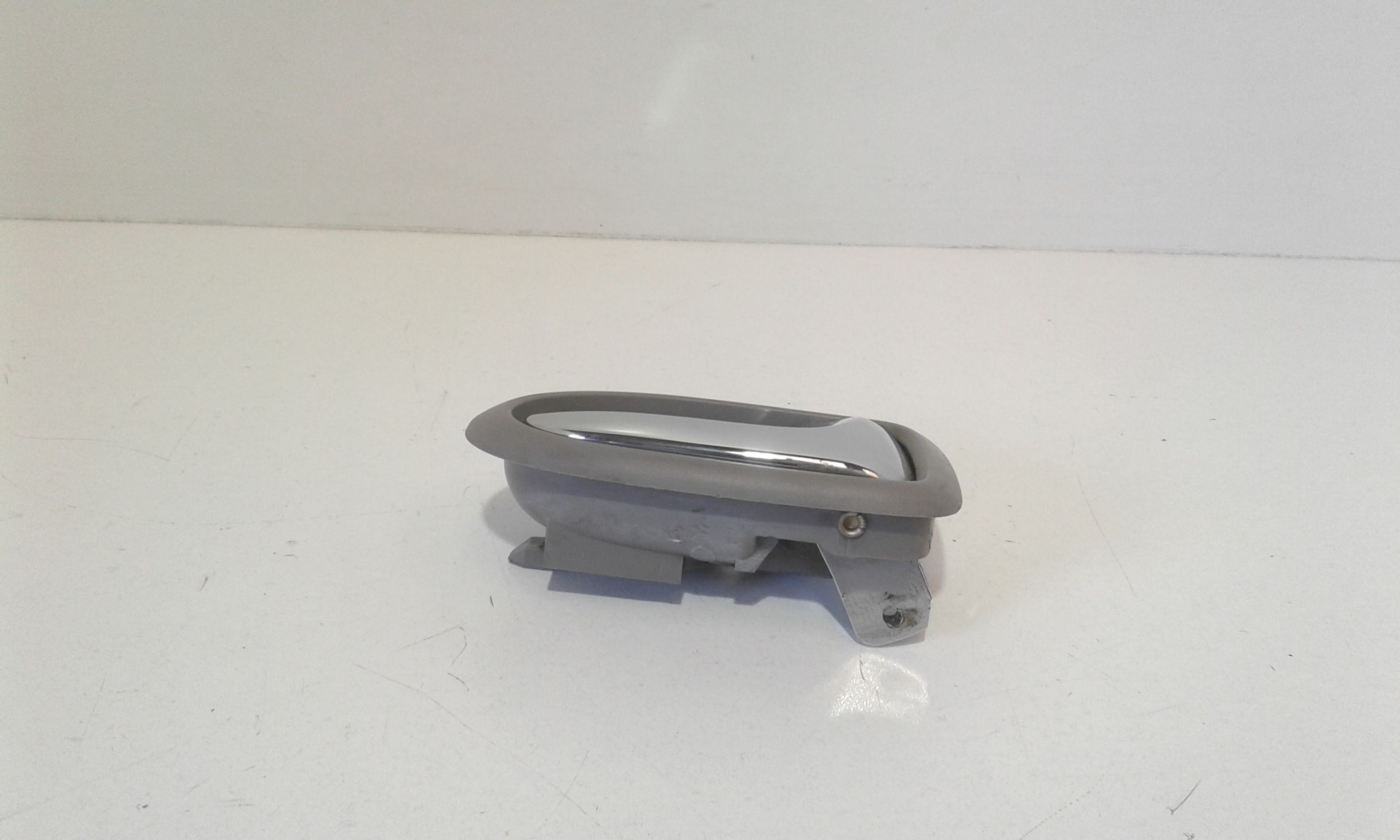 Maniglia interna Posteriore Destra MAZDA Premacy 1 Serie