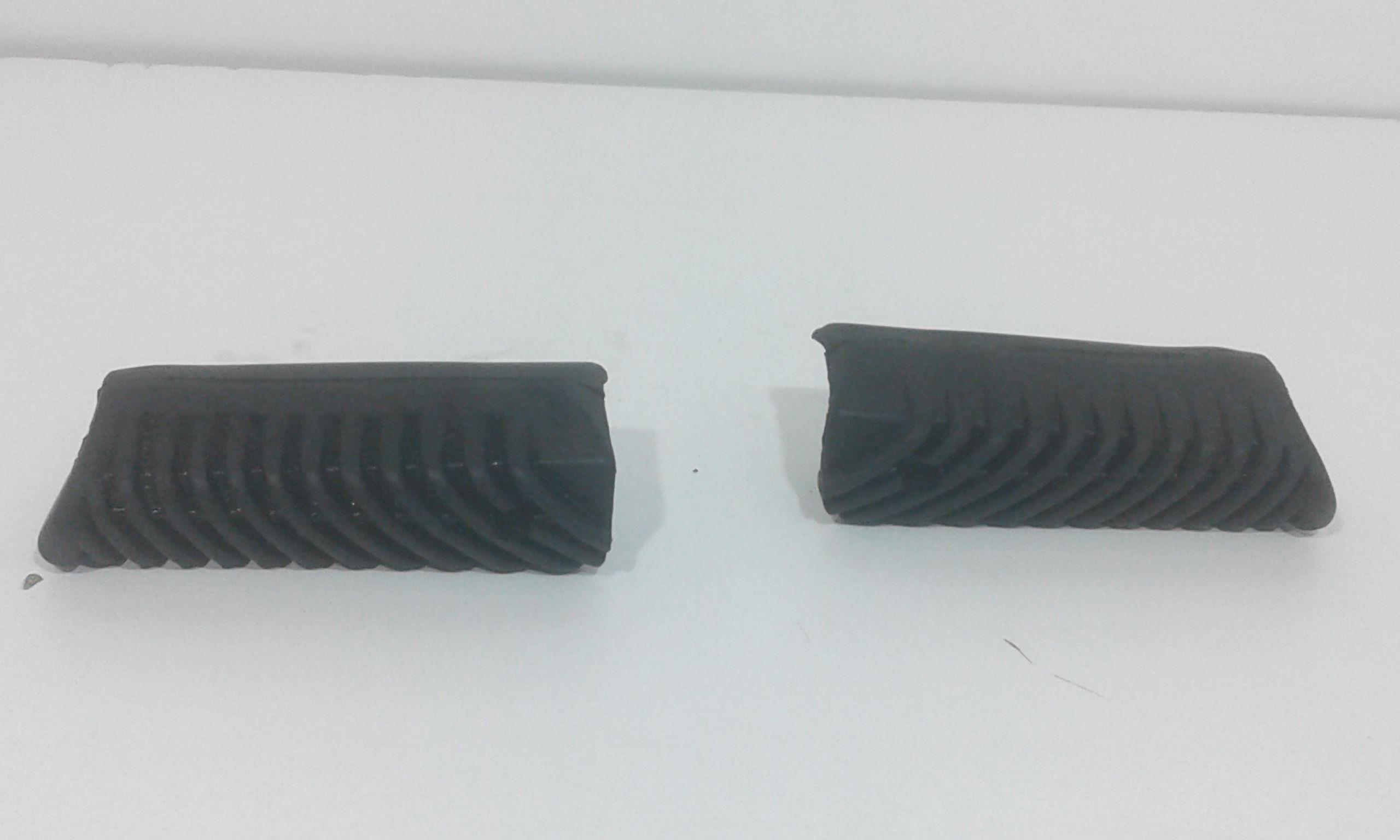 Coppia pedalini Aprilia Leonardo 150cc