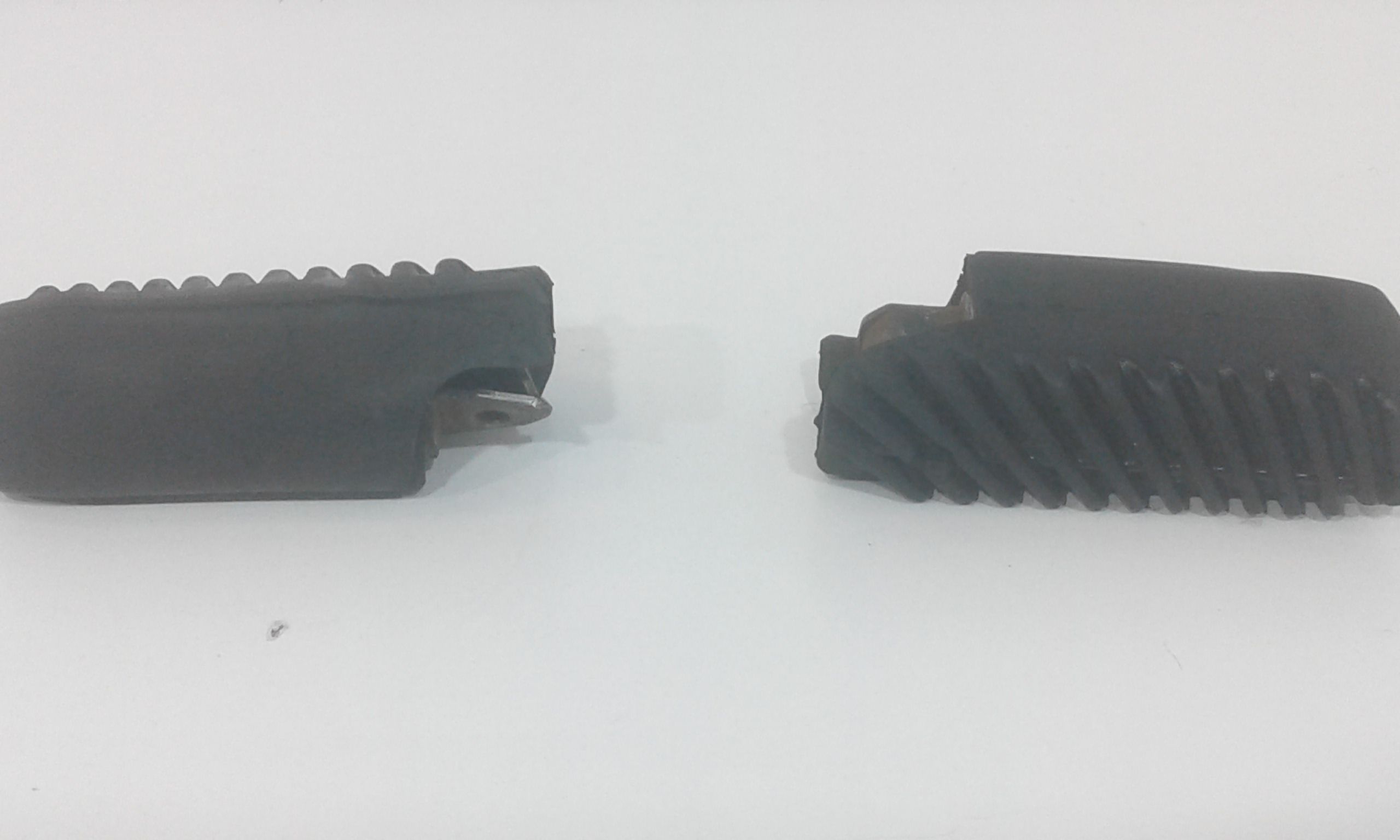 Coppia pedalini Aprilia Leonardo 150cc