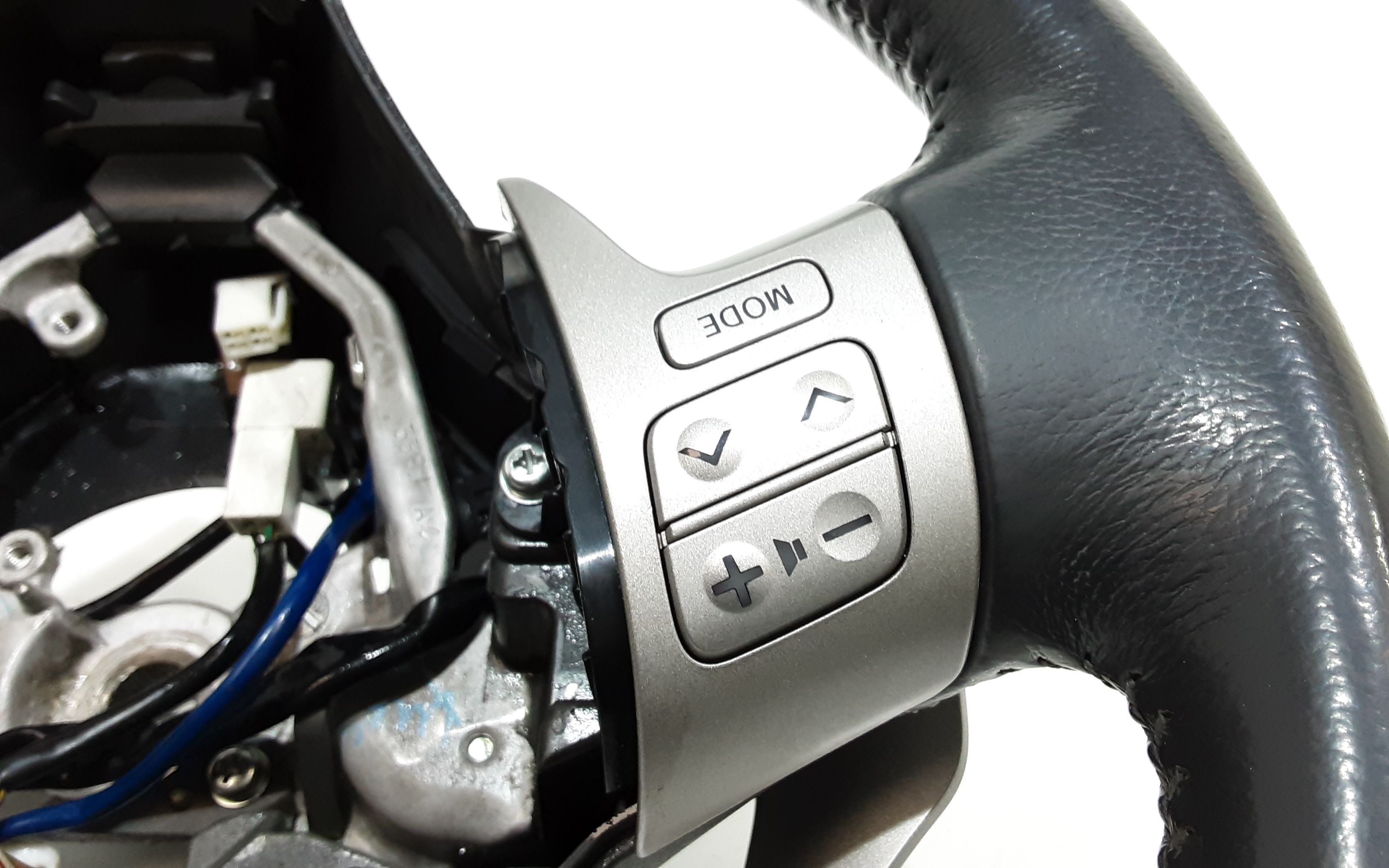 Volante TOYOTA Auris Serie (E150) (07>12)