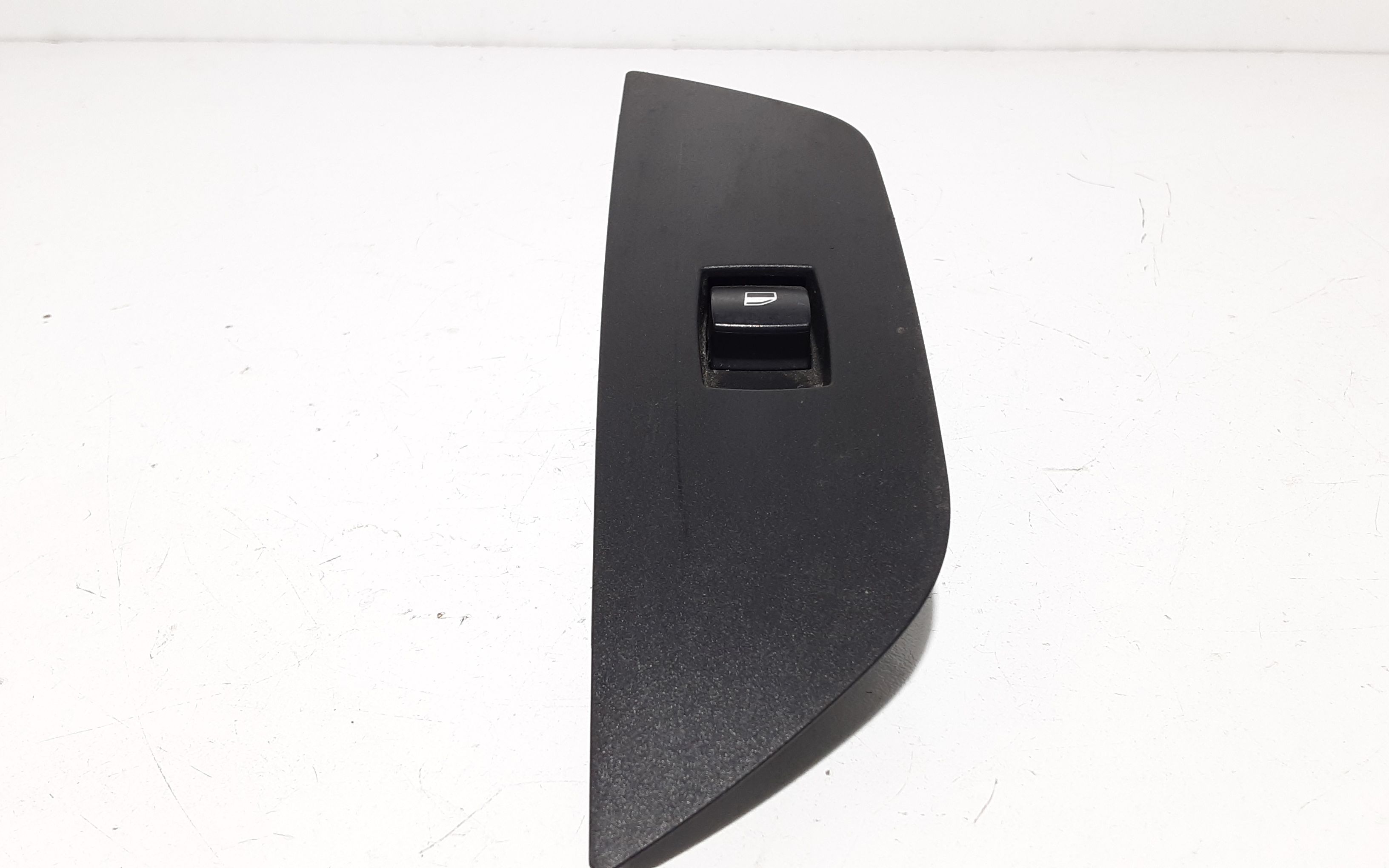 Pulsantiera Posteriore Destra BMW X1 Serie (09>15)