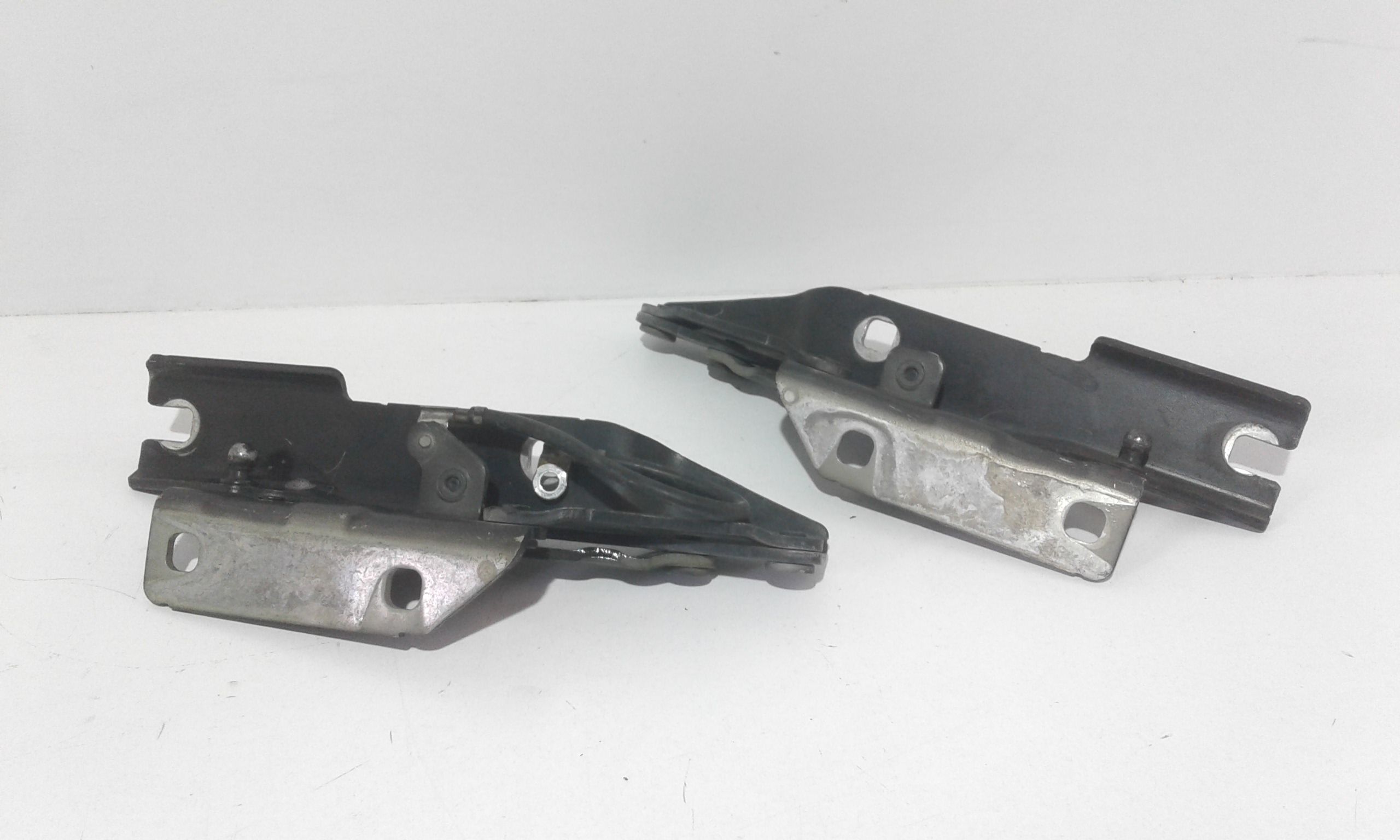 Cerniere cofano anteriore dx e sx BMW Serie 5 E61 Touring