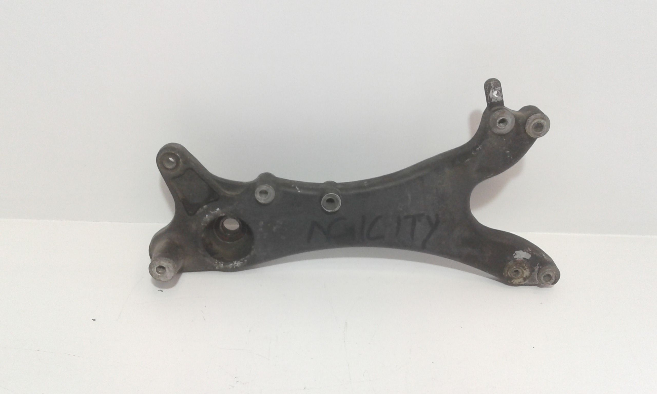 Staffa supporto marmitta Kymco Agility 125