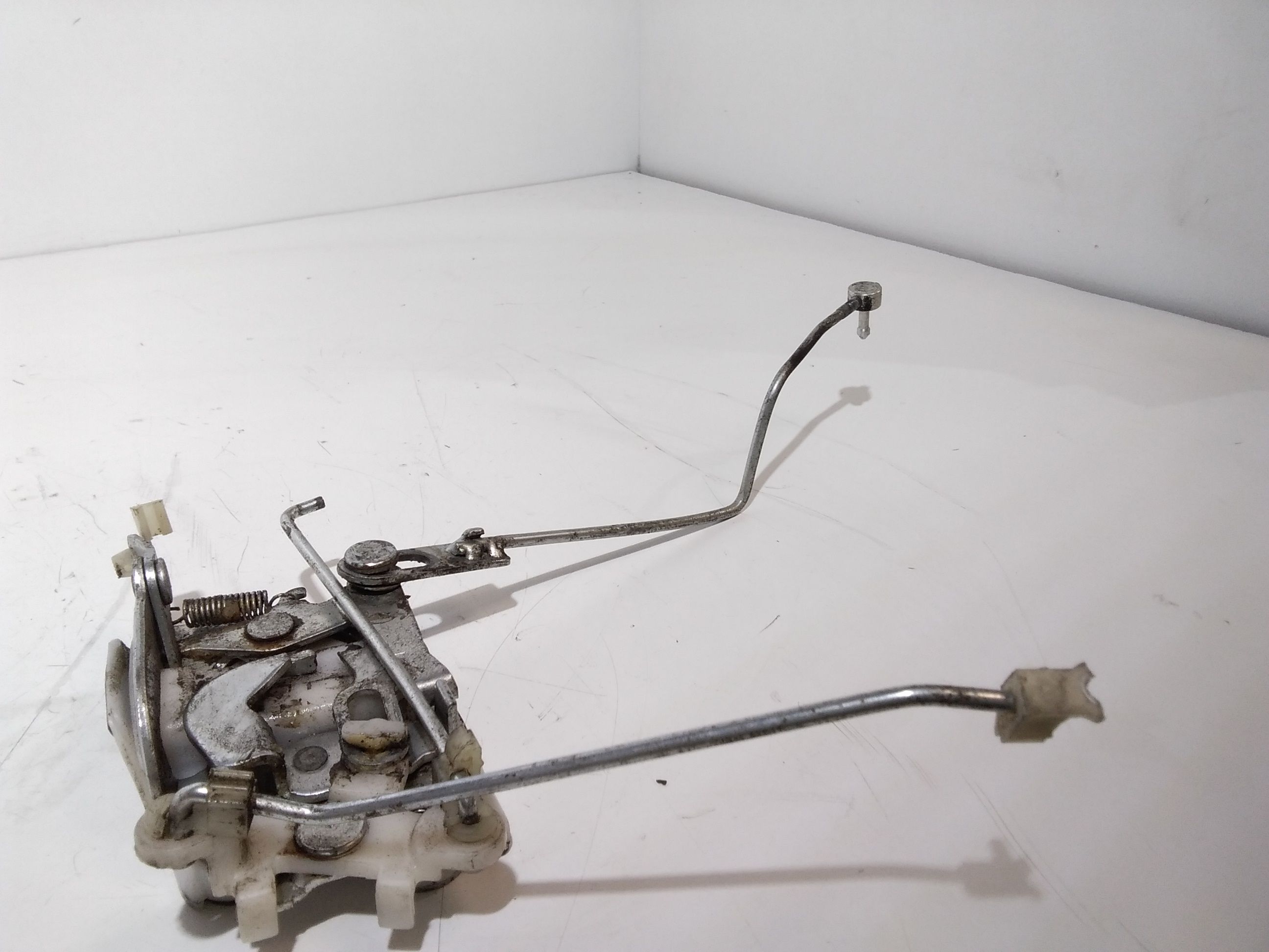 Serratura Anteriore Sinistra TATA Indica 1  Serie