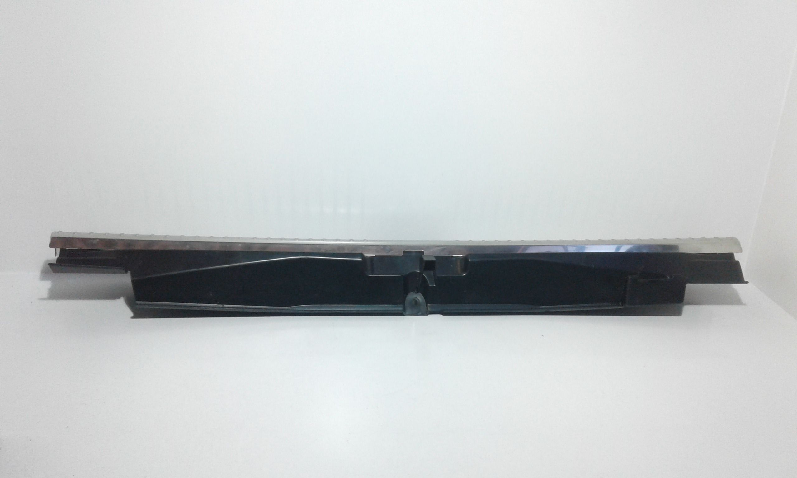 Cornice plastiche cofano posteriore MERCEDES Classe C S. Wagon W205