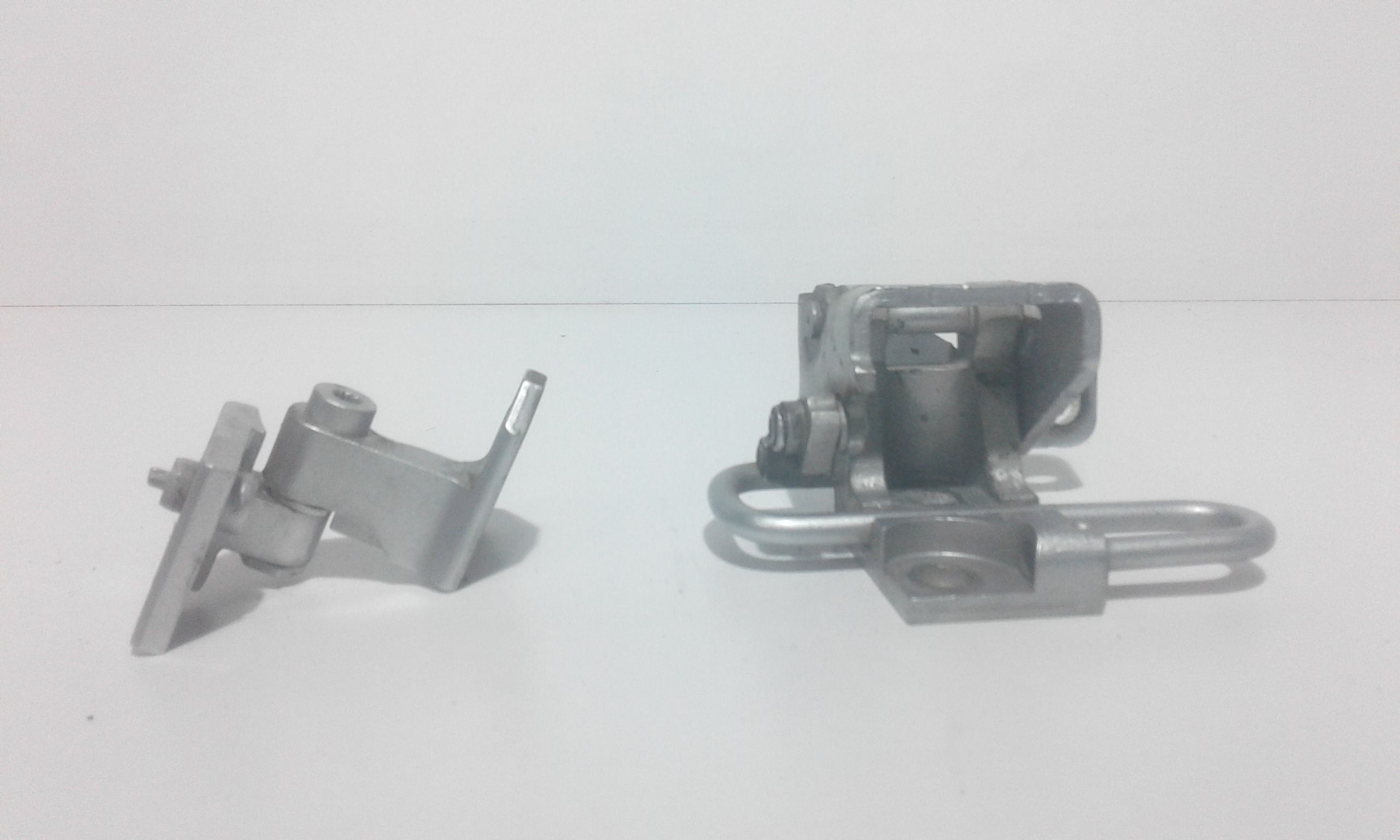 Cerniera portello posteriore DX passeggero VOLKSWAGEN Golf 5 Berlina