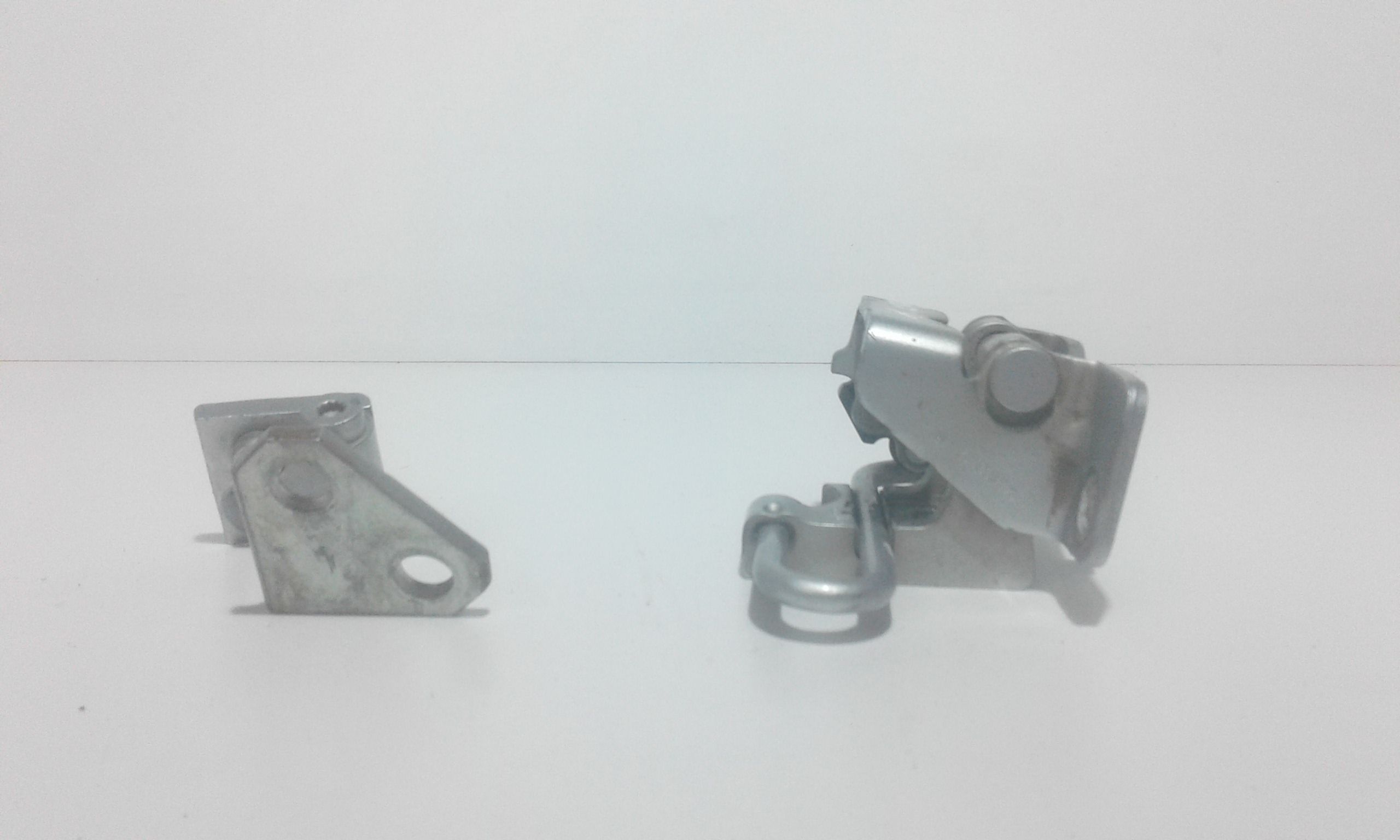 Cerniera portello posteriore DX passeggero VOLKSWAGEN Golf 5 Berlina