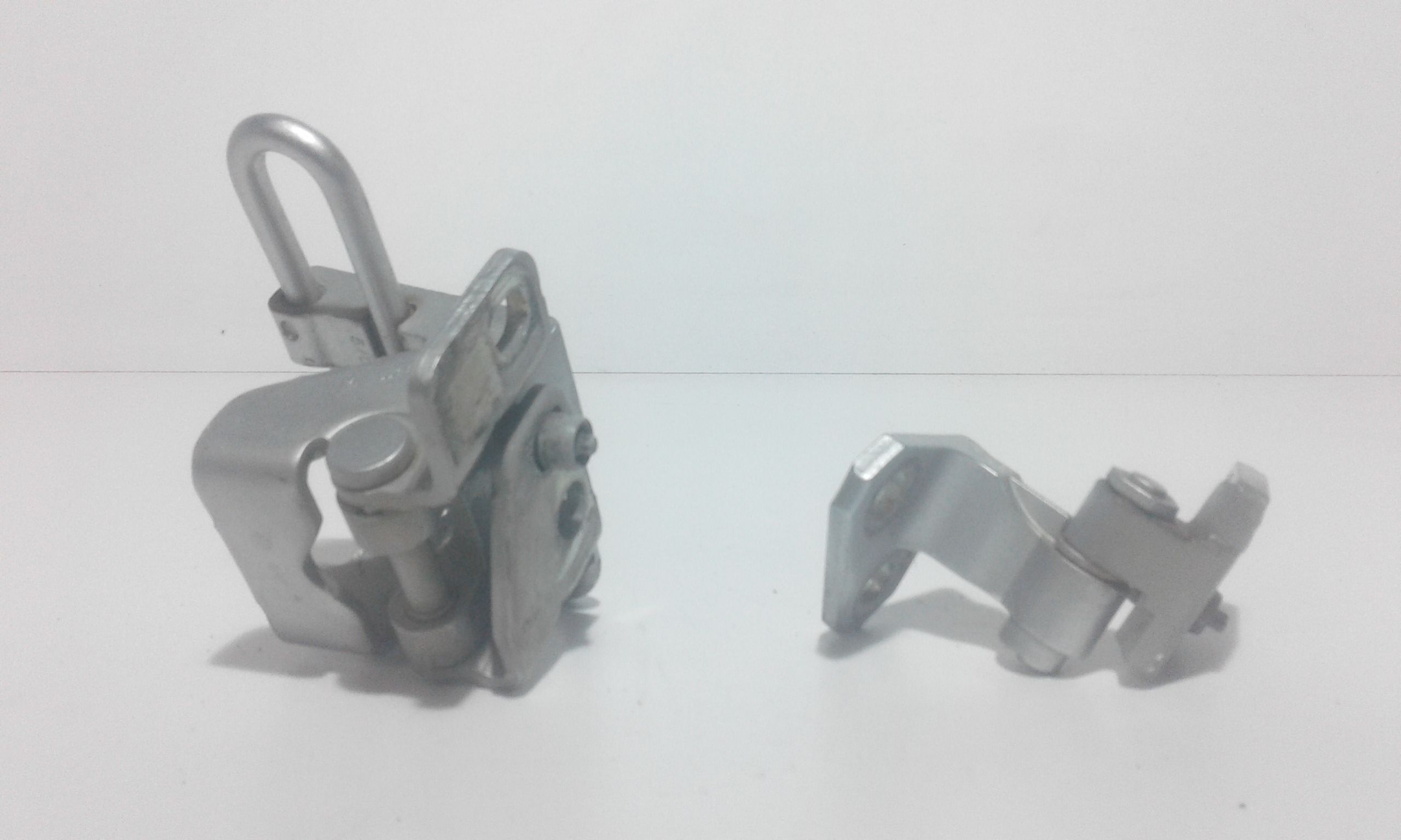 Cerniera portello posteriore SX guida VOLKSWAGEN Golf 5 Berlina