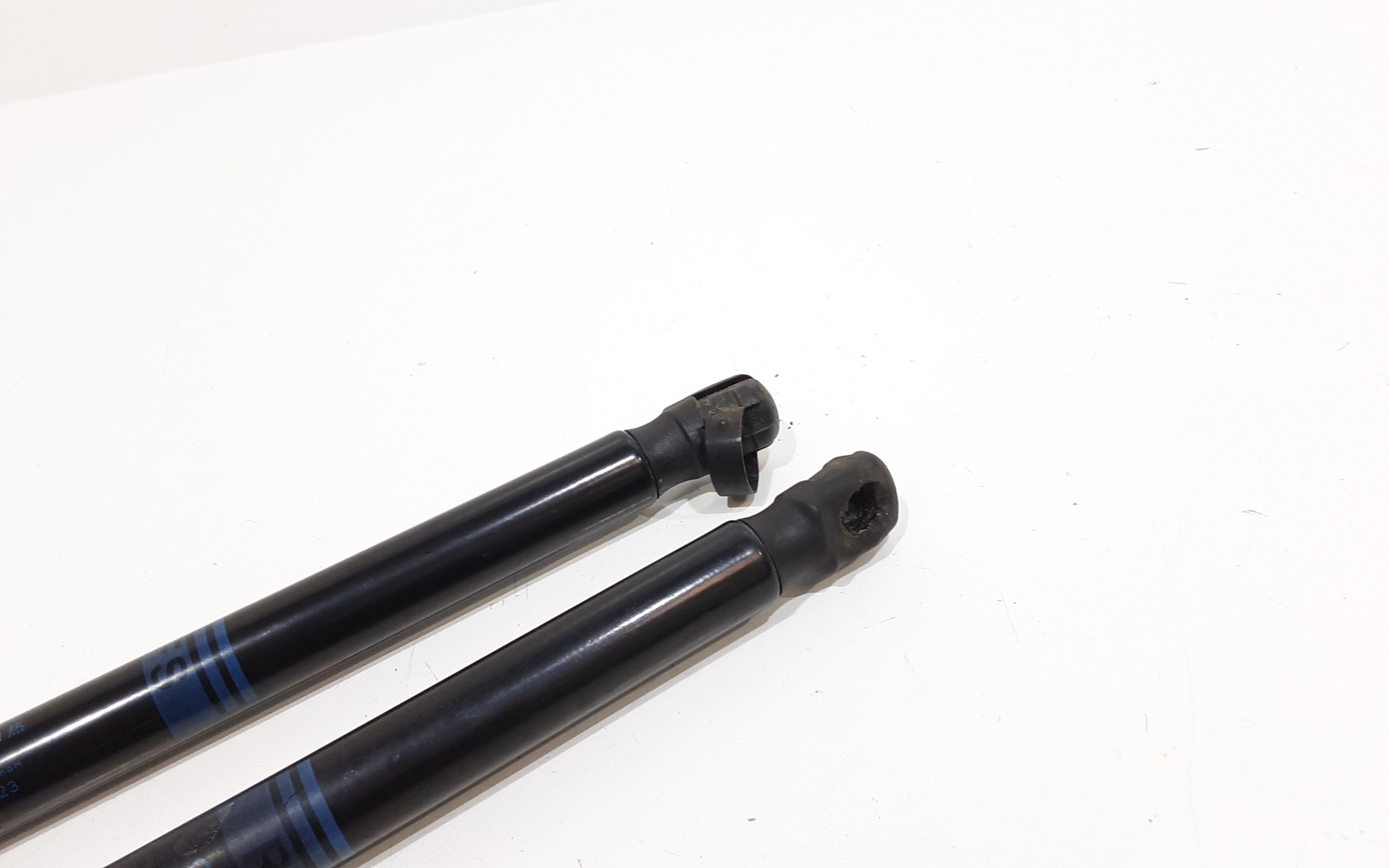 Pistoncini cofano Post. MERCEDES Classe A W176 5 Serie