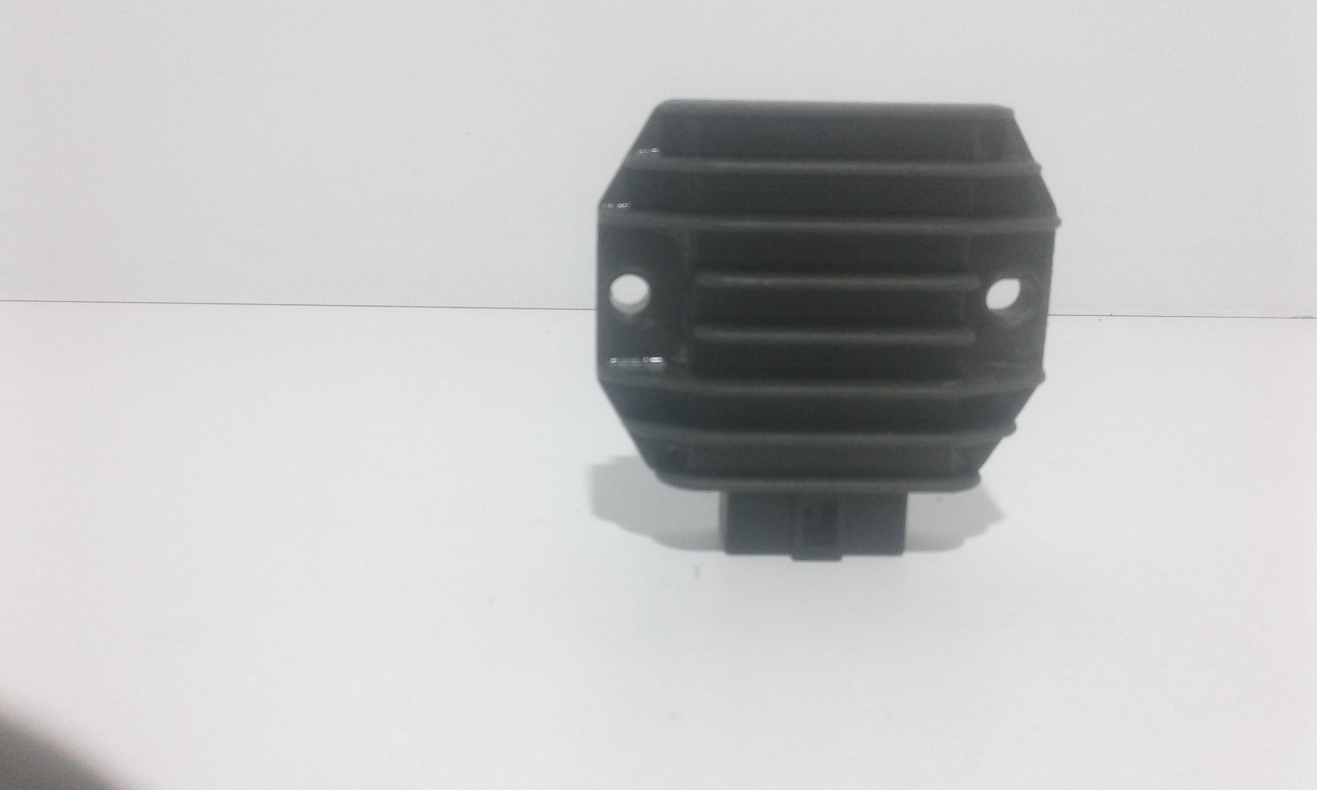 Regolatore tensione PIAGGIO Fly 150