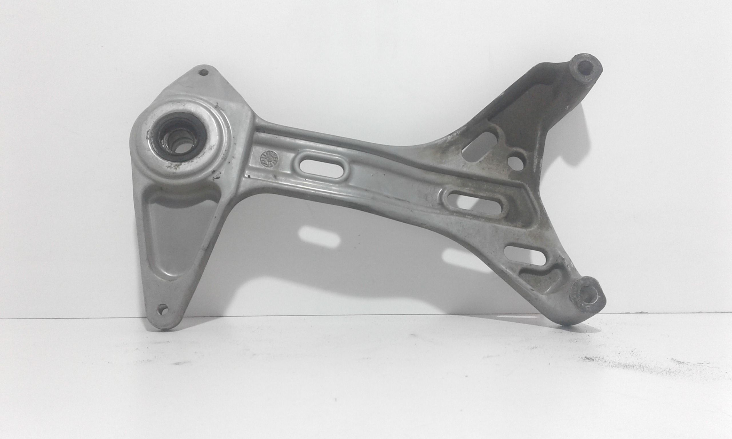 Staffa supporto marmitta HONDA Pantheon 150