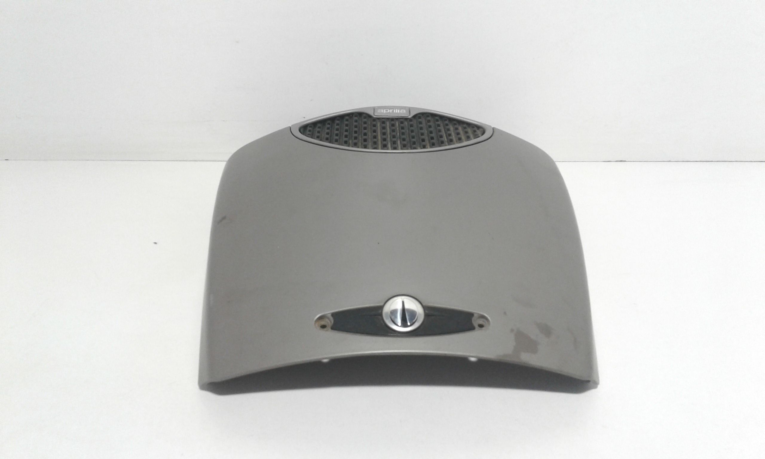 Coperchio scudo anteriore Aprilia Scarabeo 200