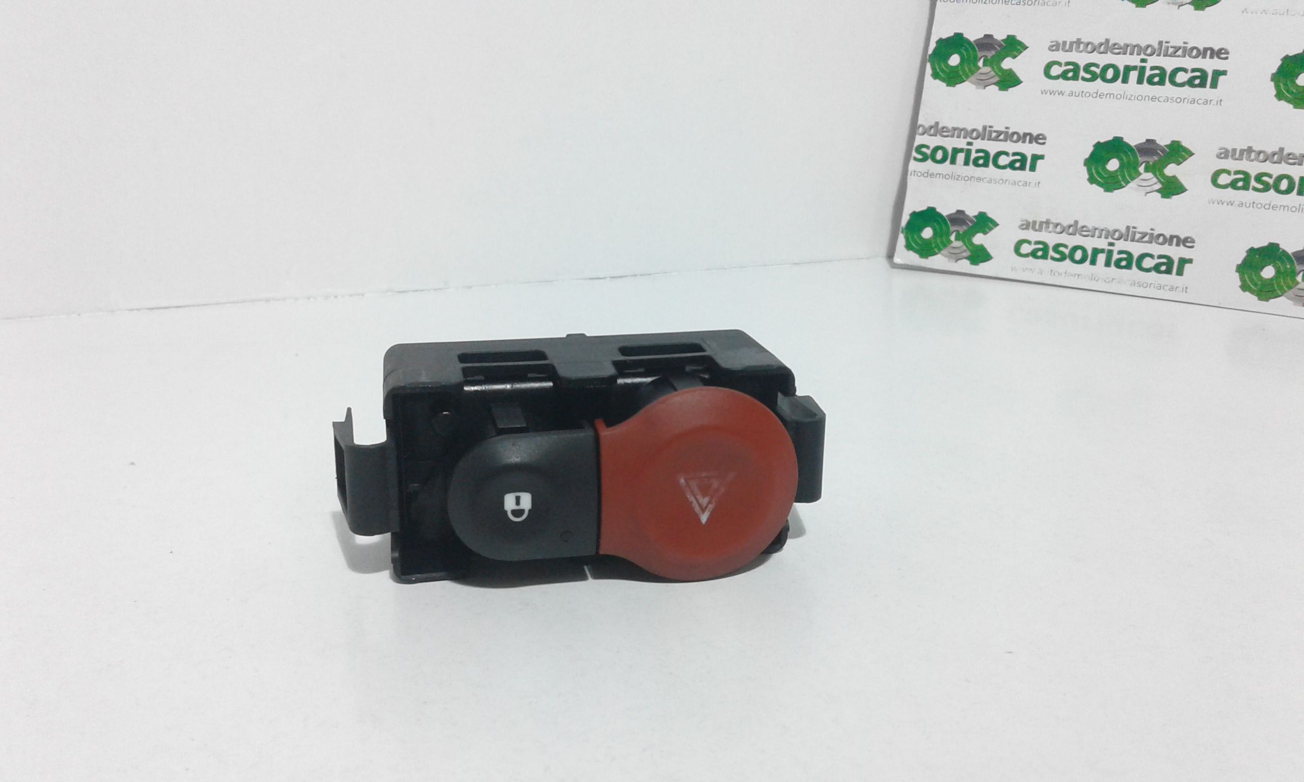 Pulsante luci di emergenza RENAULT Clio 5