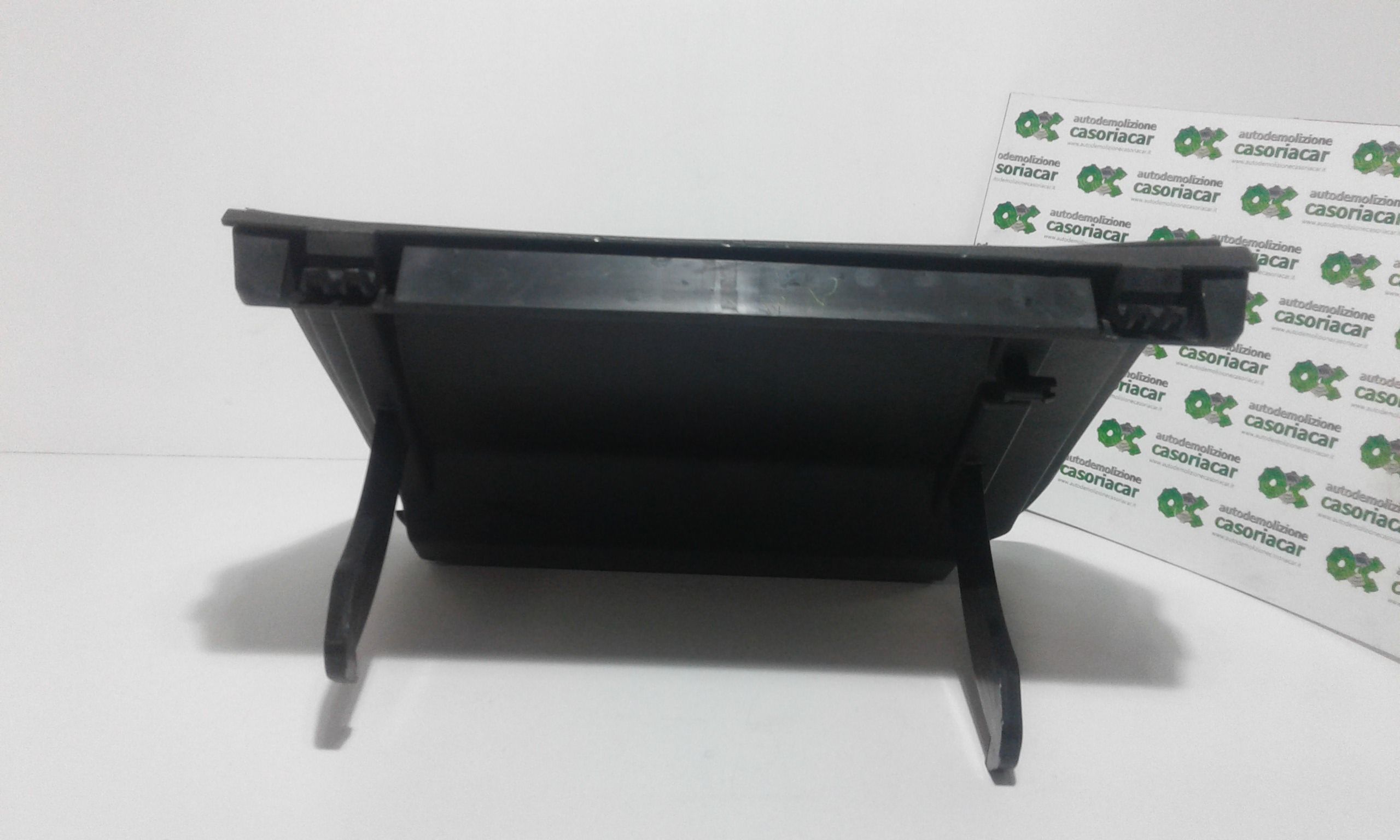 Sportellino porta oggetti