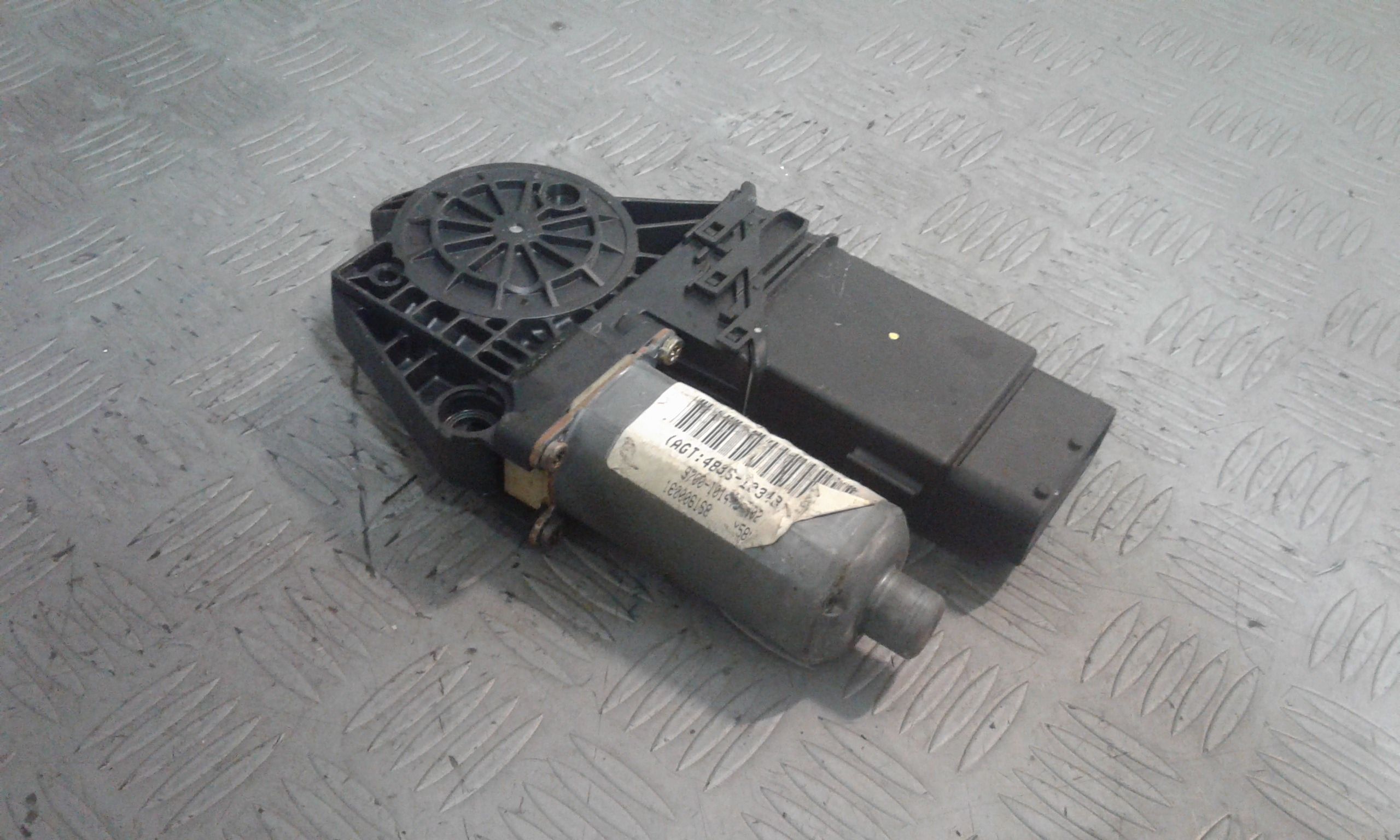 Motorino Alzavetro anteriore Sinistro VOLKSWAGEN Passat Variant 2 Serie