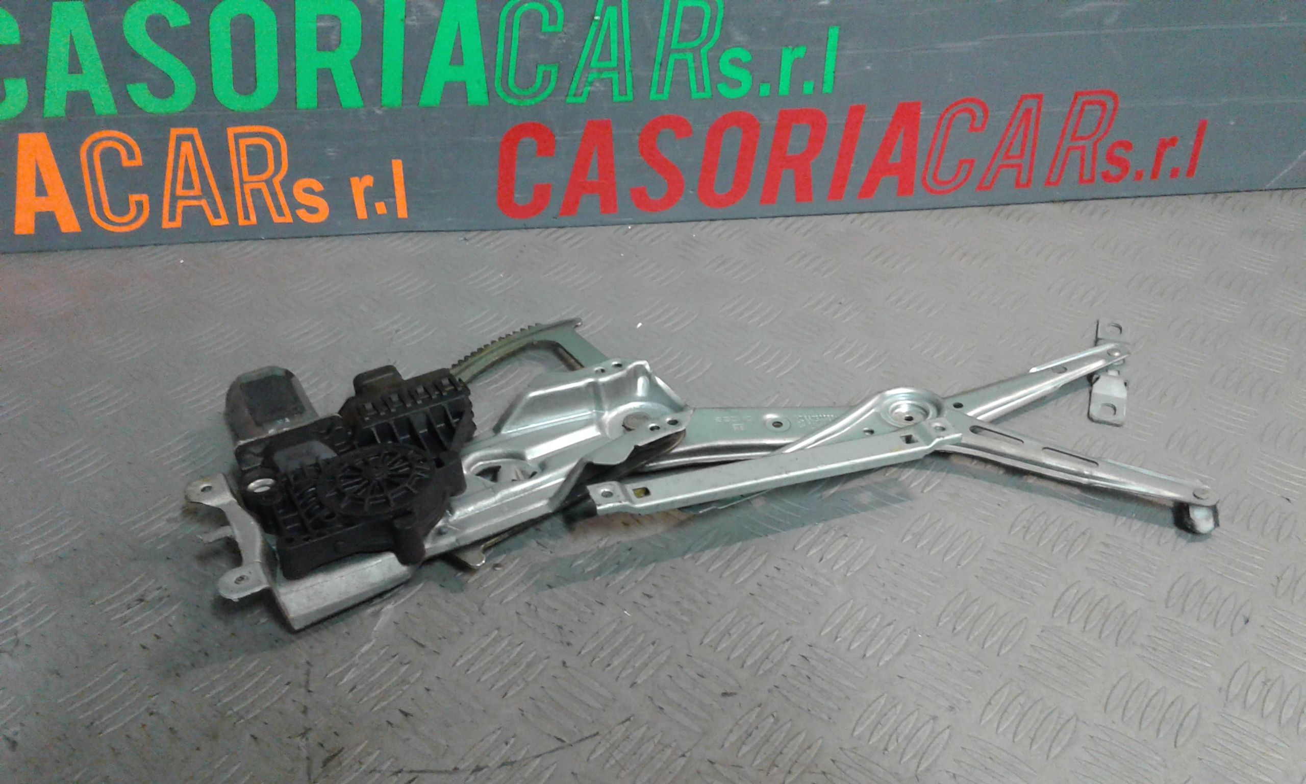 Cremagliera anteriore sinistra Guida OPEL Astra H S. Wagon