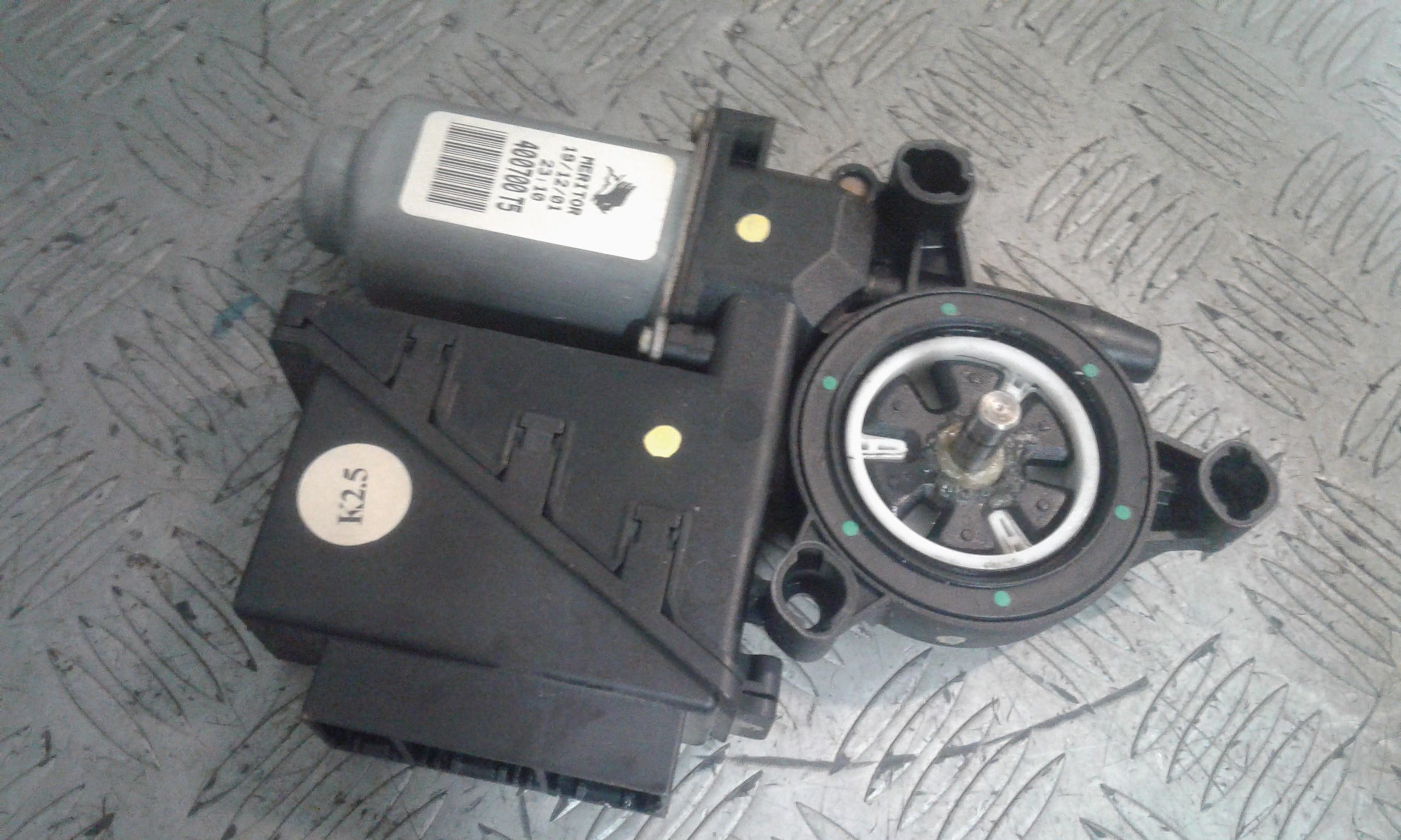 Motorino Alzavetro anteriore destra VOLKSWAGEN Polo 4 Serie