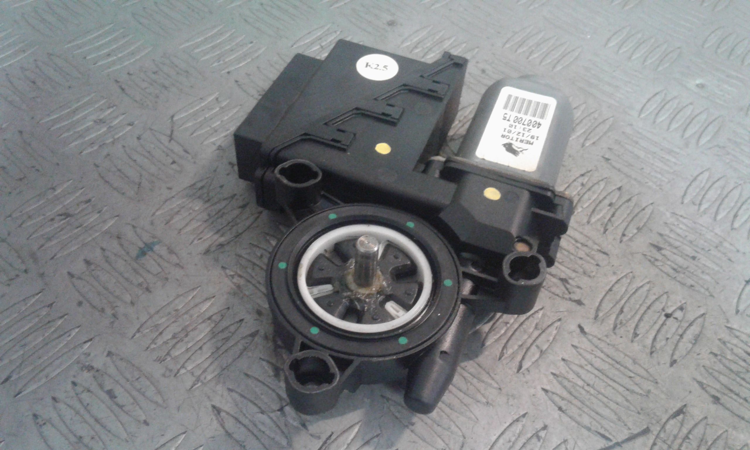 Motorino Alzavetro anteriore destra VOLKSWAGEN Polo 4 Serie