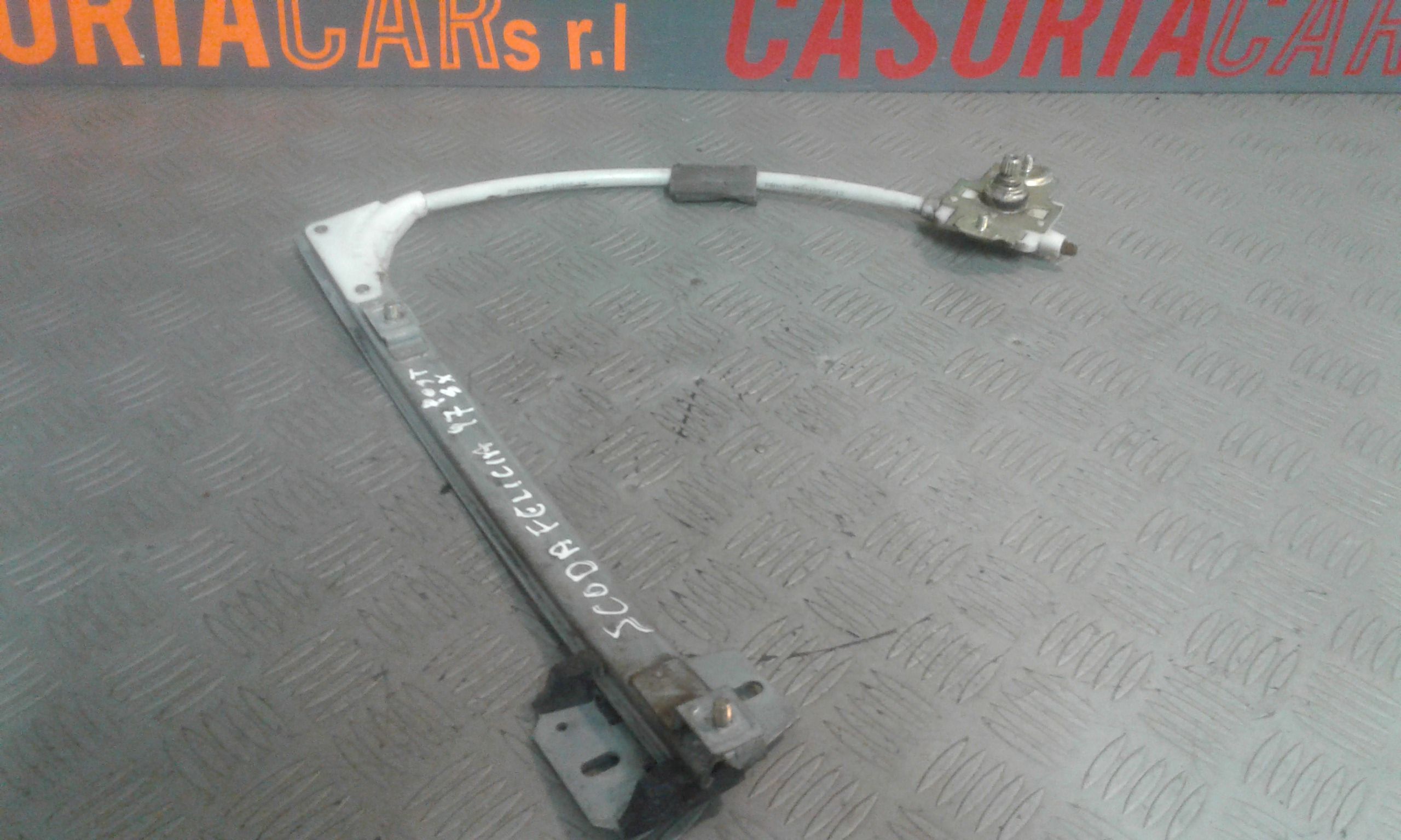 Cremagliera posteriore sinistro guida SKODA Felicia Berlina