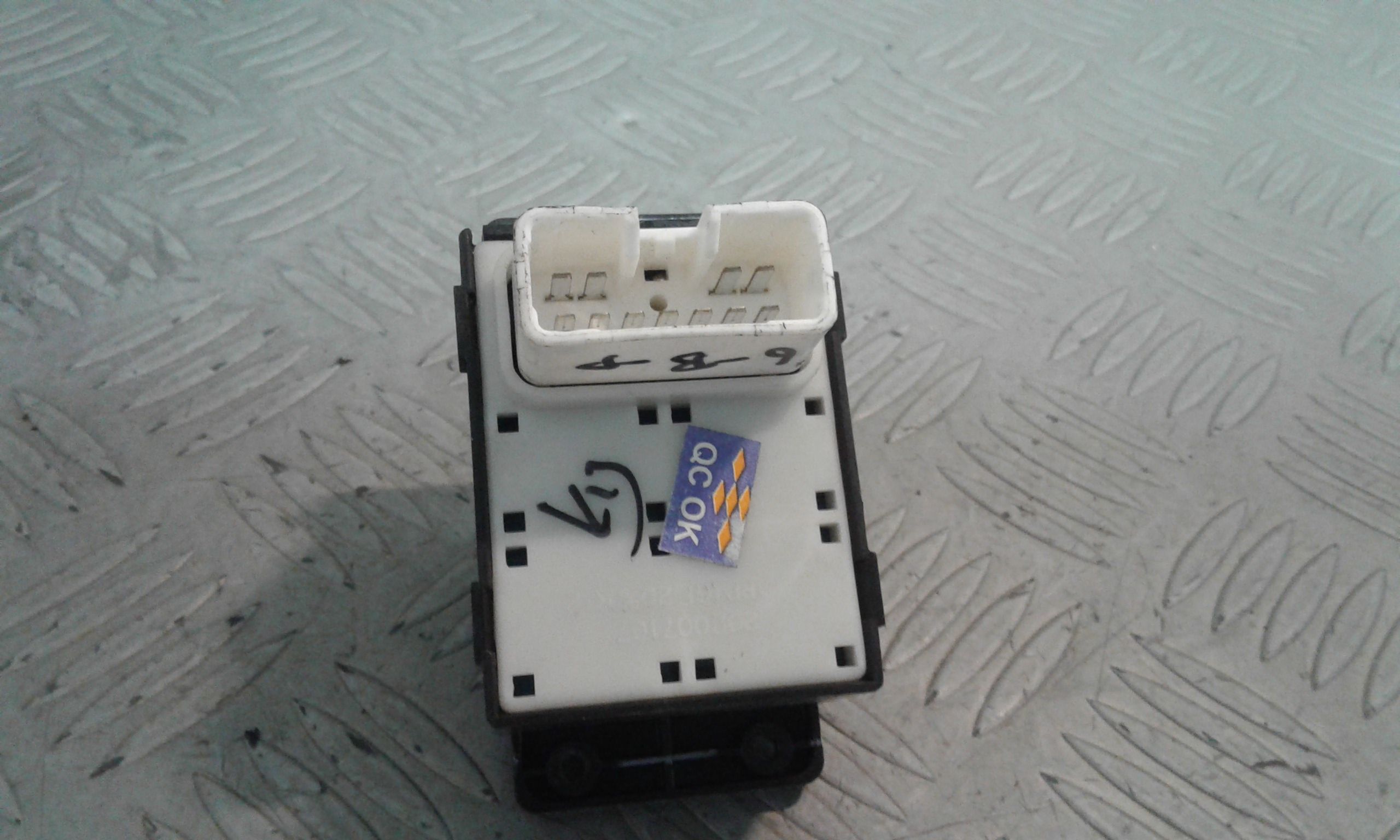 Pulsantiera Anteriore Sinistra Guida HYUNDAI i10 1 Serie