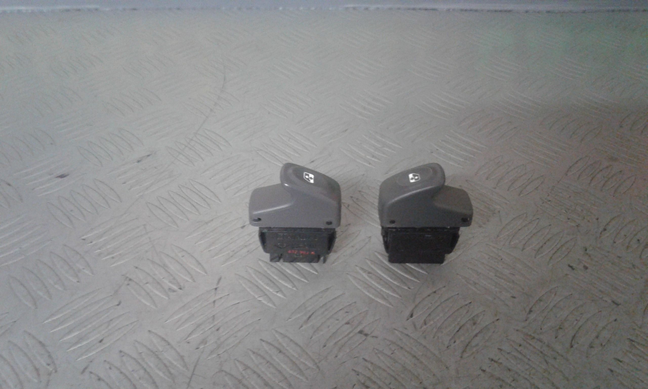 Pulsantiera Anteriore Sinistra Guida RENAULT Scenic 2 Serie