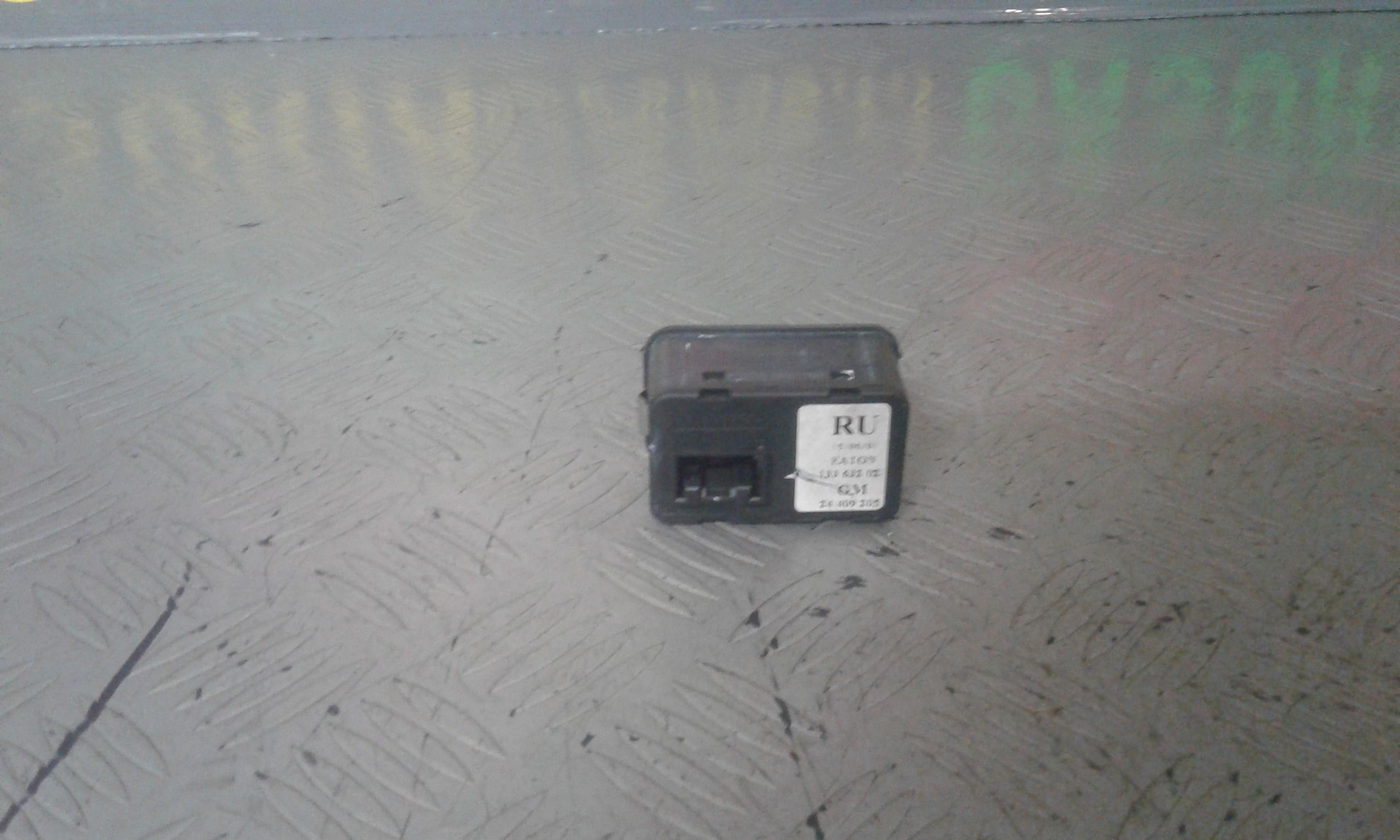 Pulsantiera Anteriore Sinistra Guida OPEL Corsa C 5P 1 Serie