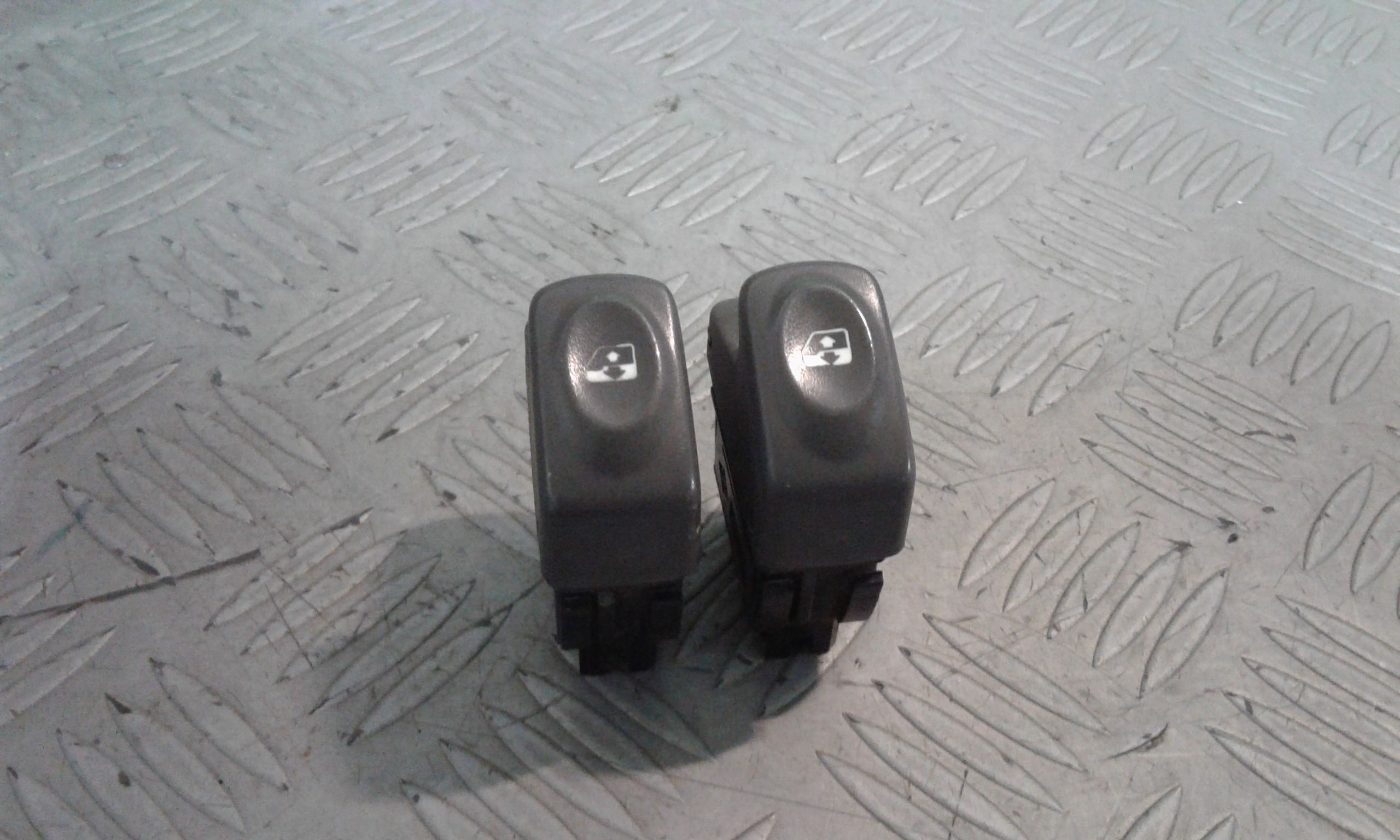 Pulsantiera Anteriore Sinistra Guida RENAULT Scenic 2 Serie