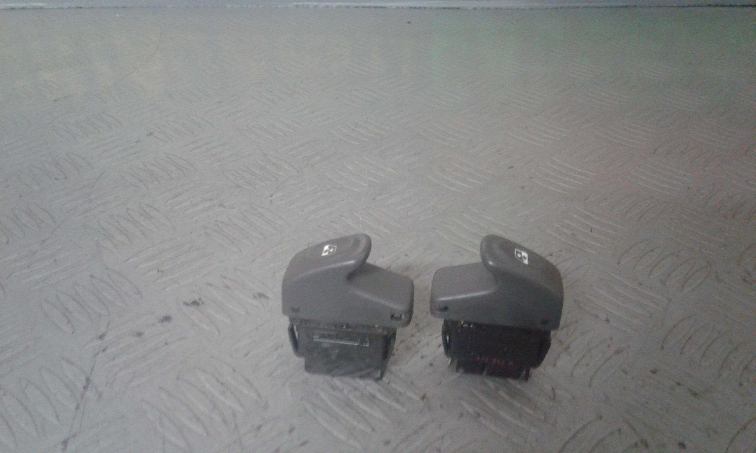 Pulsantiera Anteriore Sinistra Guida RENAULT Scenic 2 Serie