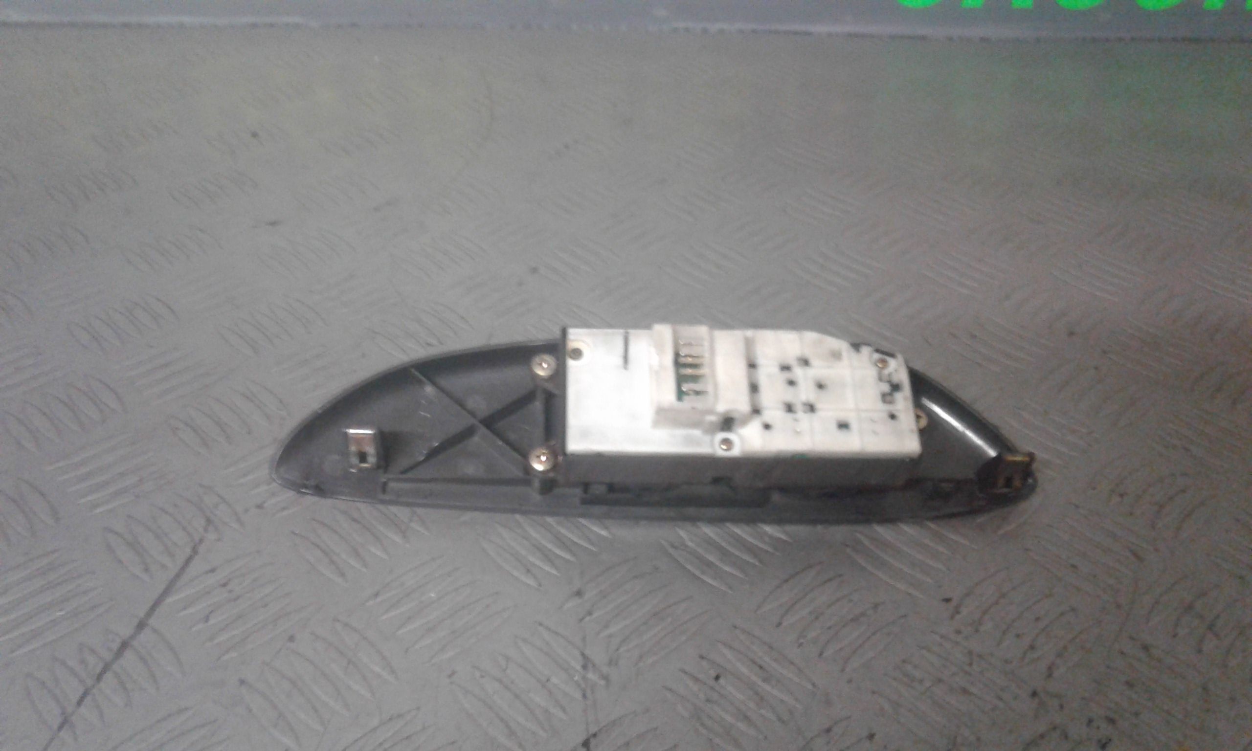 Pulsantiera Anteriore Sinistra Guida TOYOTA Yaris 1 Serie