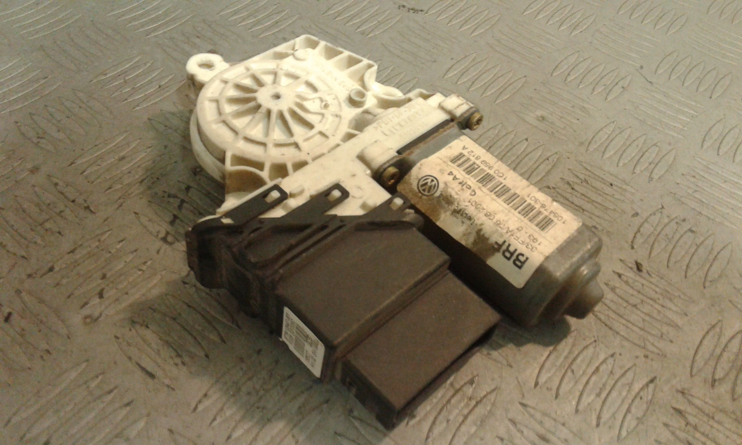 Motorino Alzavetro posteriore destra VOLKSWAGEN Golf 4 Berlina