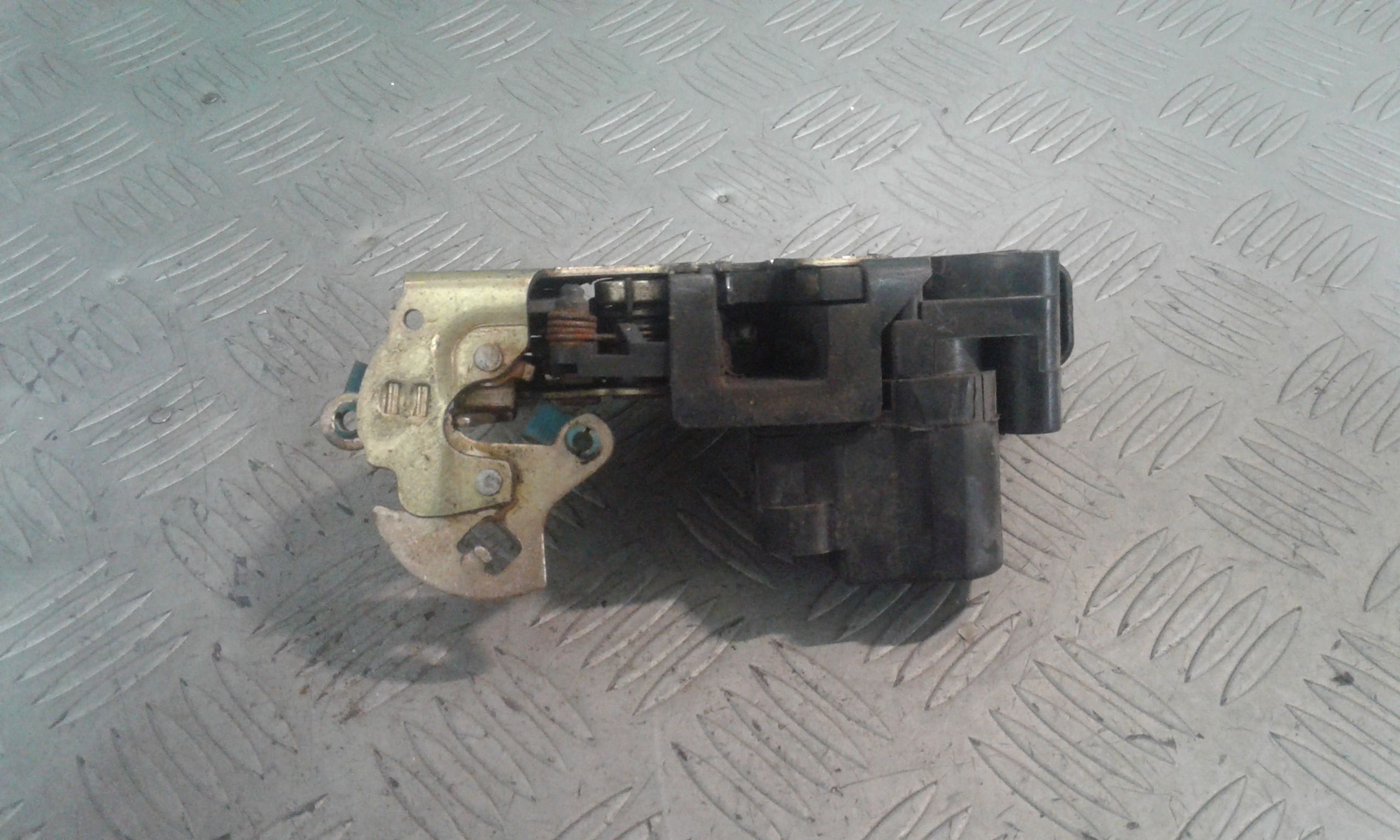 Serratura Anteriore Sinistra DAEWOO Tacuma Serie