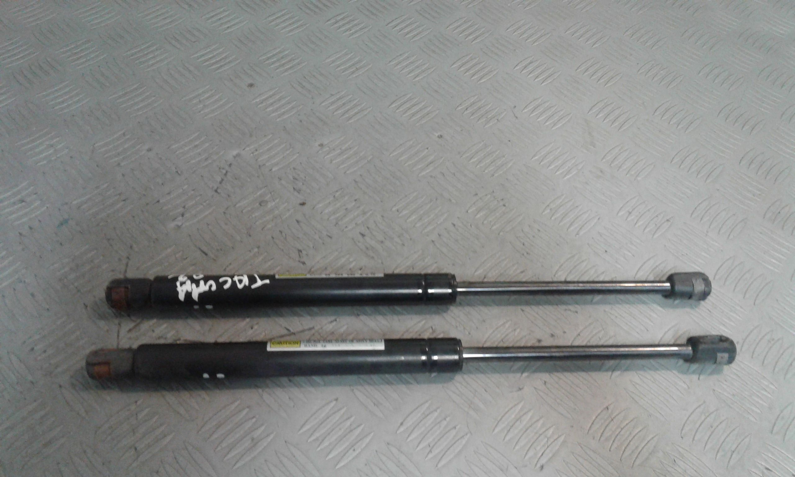 Pistoncini cofano Post. DAEWOO Tacuma Serie