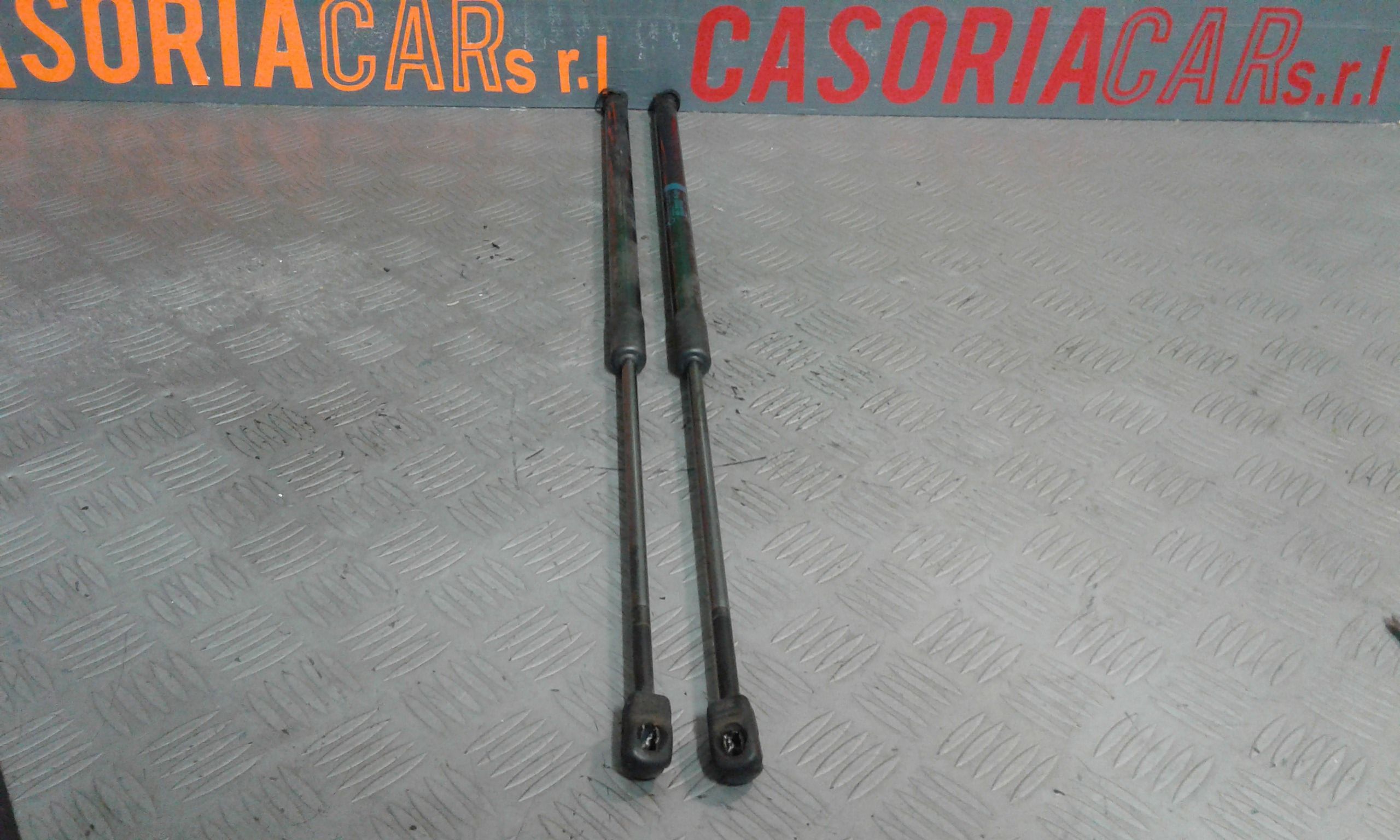 Pistoncini cofano Post. MERCEDES GLA Serie