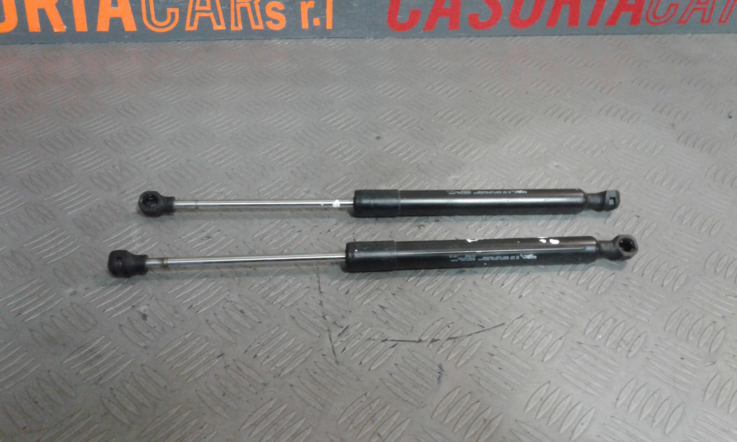 Pistoncini cofano Post. PEUGEOT 2008 1 Serie