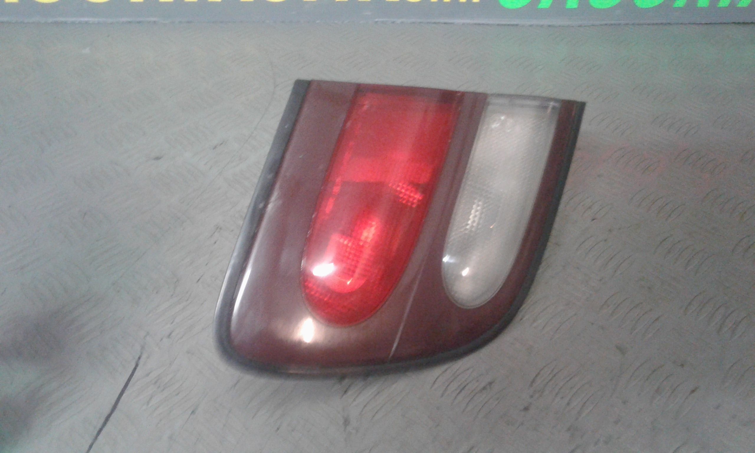 Stop Posteriore Sinistro Integrato nel Portello NISSAN Almera 1 Serie