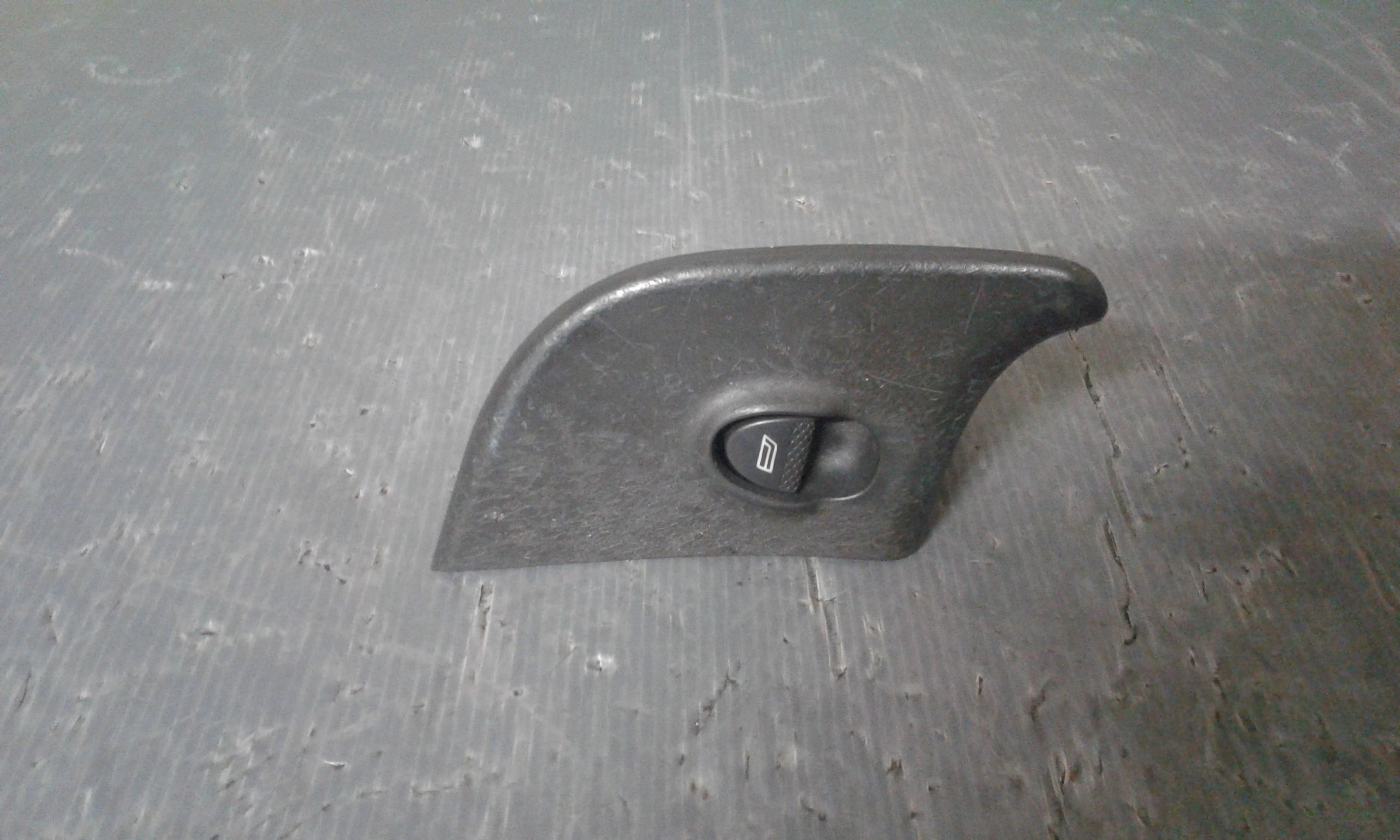 Pulsantiera Anteriore Destra Passeggero FIAT Brava Berlina