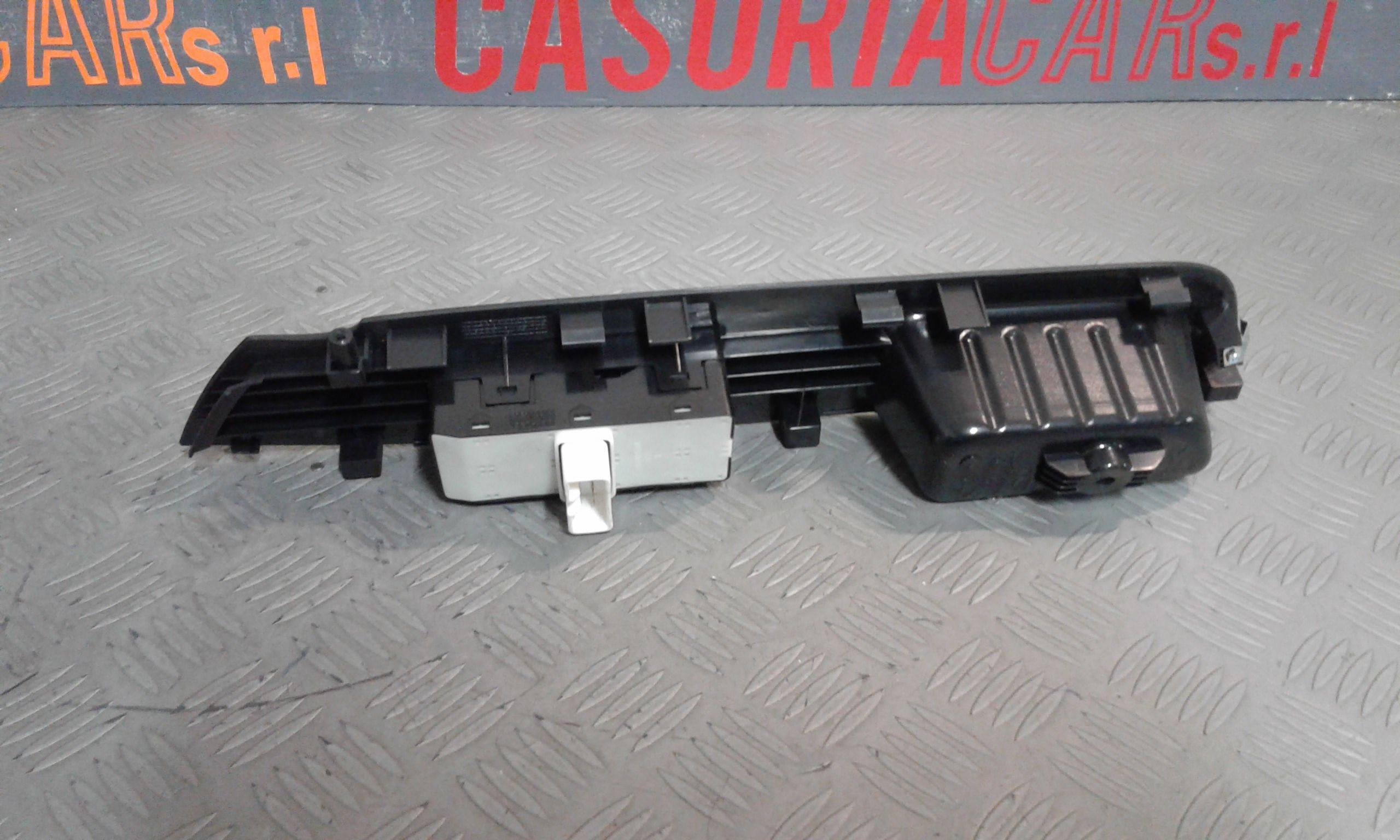 Pulsantiera Anteriore Destra Passeggero KIA Sorento 3 Serie