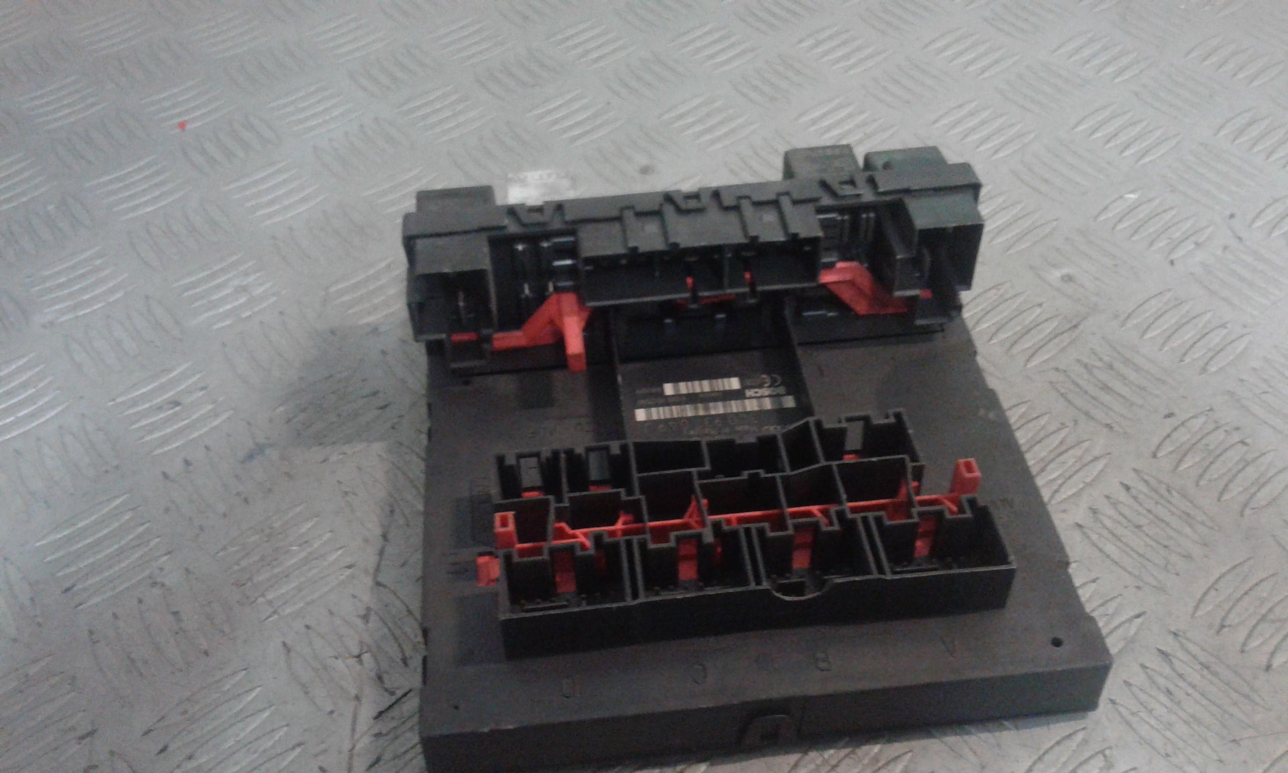 Centralina Porta Fusibili VOLKSWAGEN Passat Berlina 4 Serie