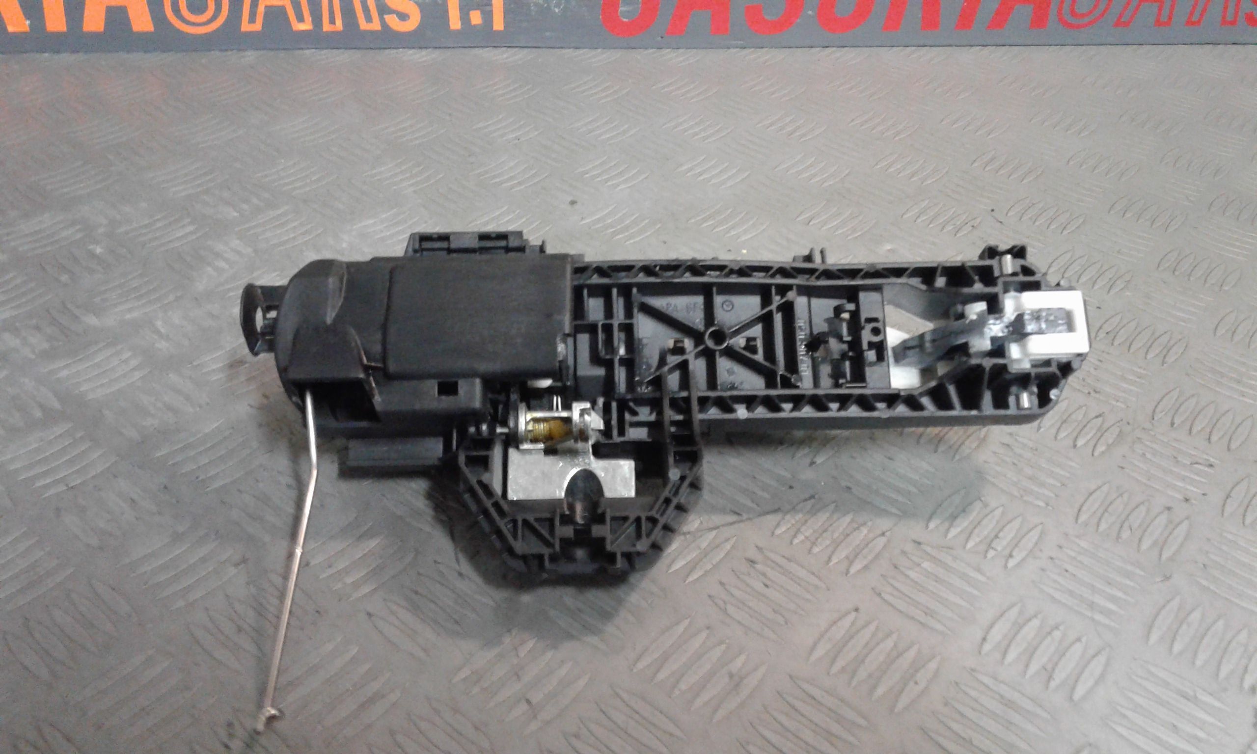 Maniglia esterna Anteriore Sinistra MERCEDES GLA Serie