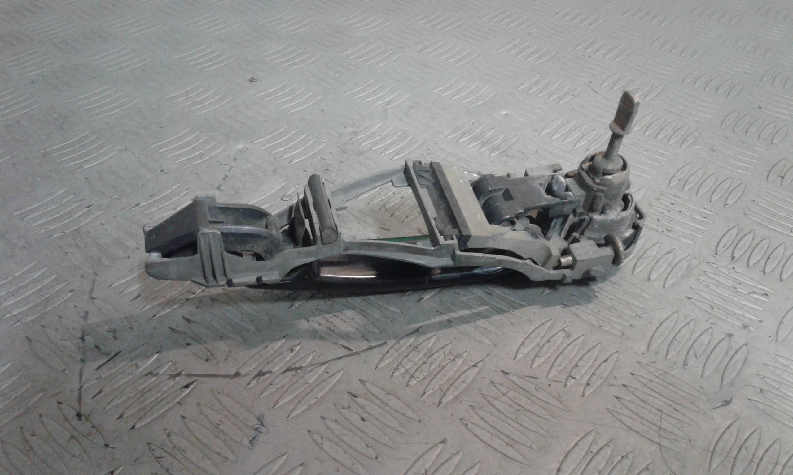 Maniglia esterna Anteriore Sinistra VOLKSWAGEN Polo 4 Serie