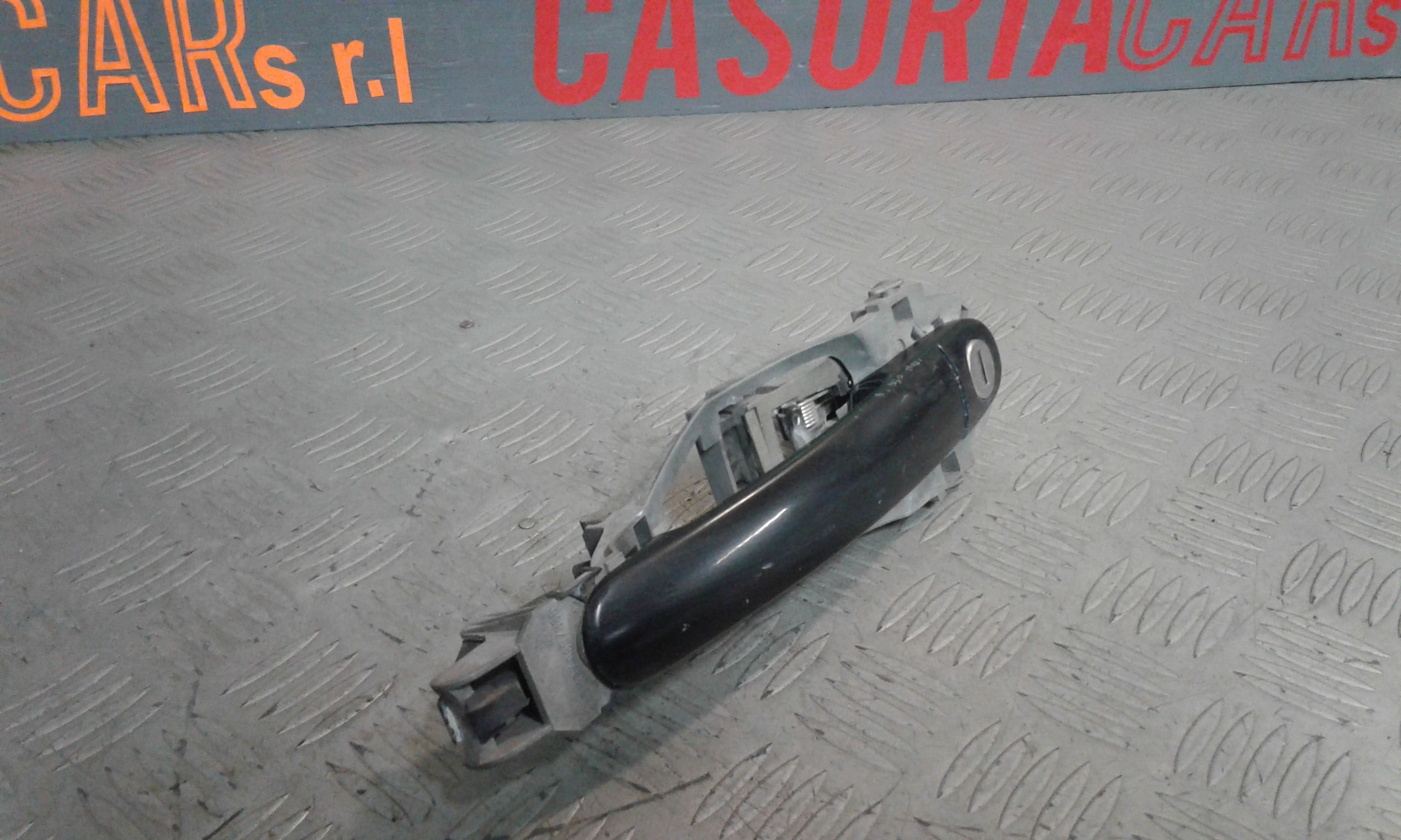 Maniglia esterna Anteriore Sinistra VOLKSWAGEN Polo 4 Serie