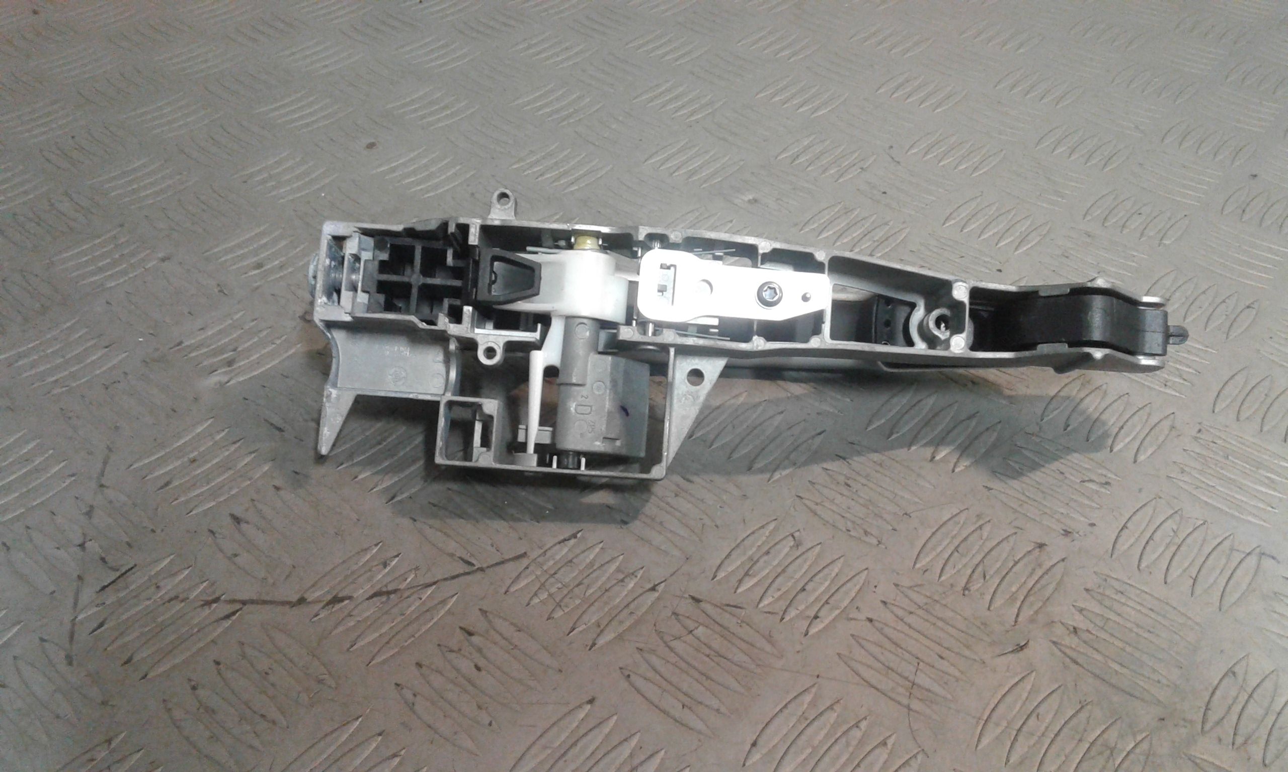 Maniglia esterna Anteriore Destra PEUGEOT 3008 1 Serie