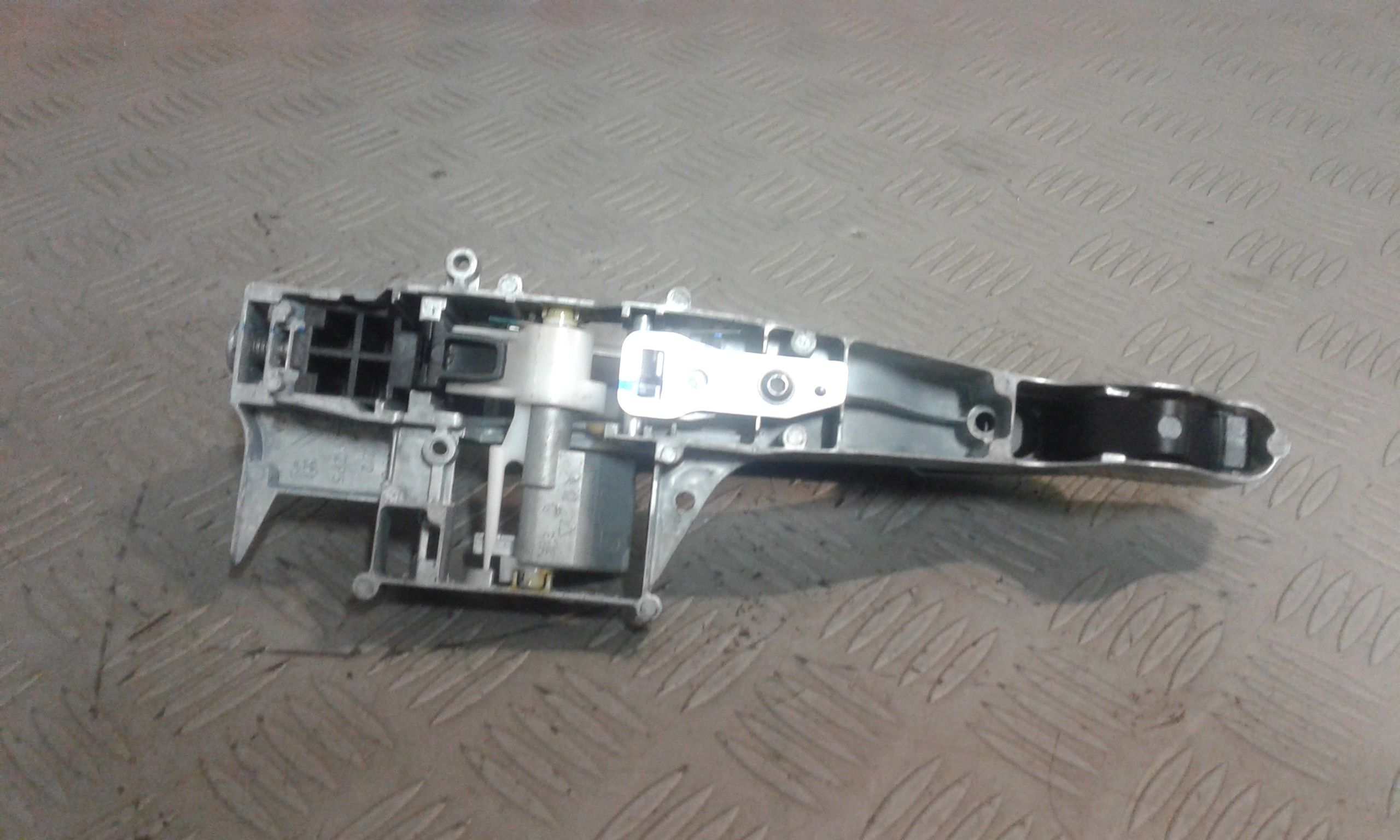 Maniglia esterna Anteriore Destra PEUGEOT 2008 1 Serie