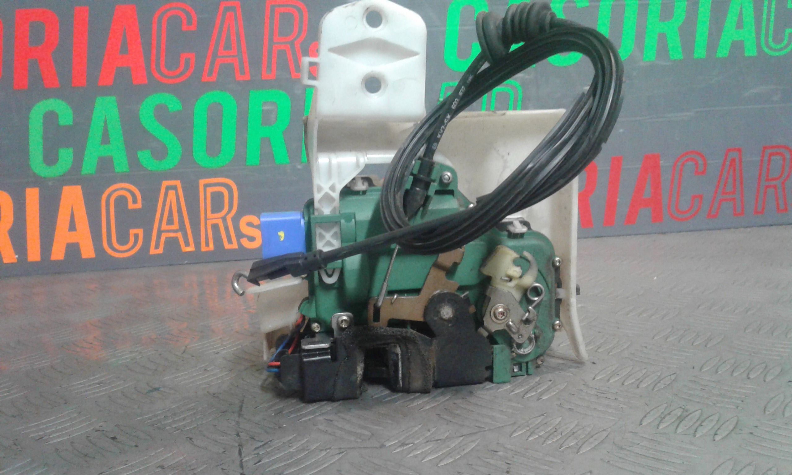 Serratura Anteriore Destra VOLKSWAGEN Polo 4 Serie