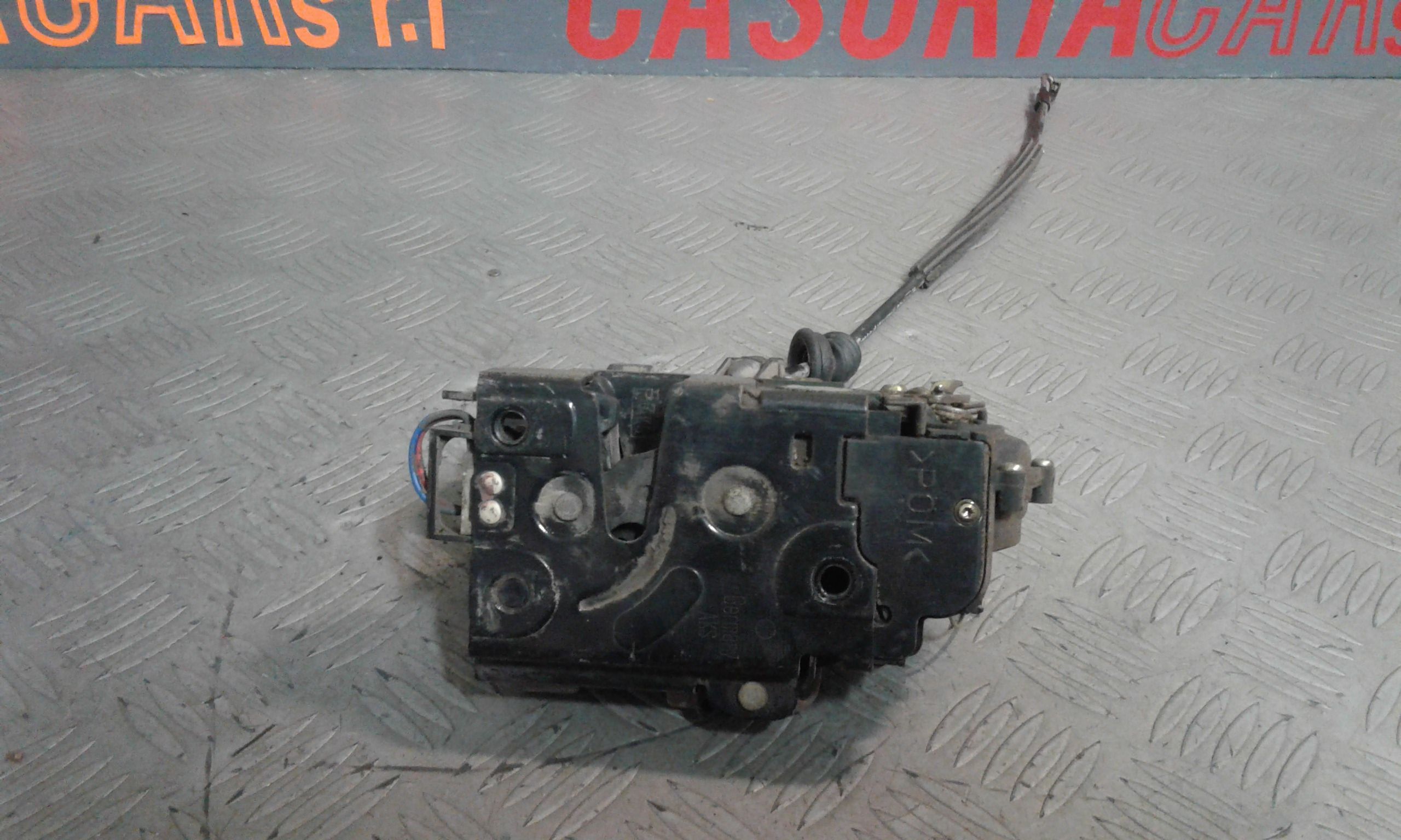 Serratura Anteriore Destra VOLKSWAGEN Golf 4 Berlina