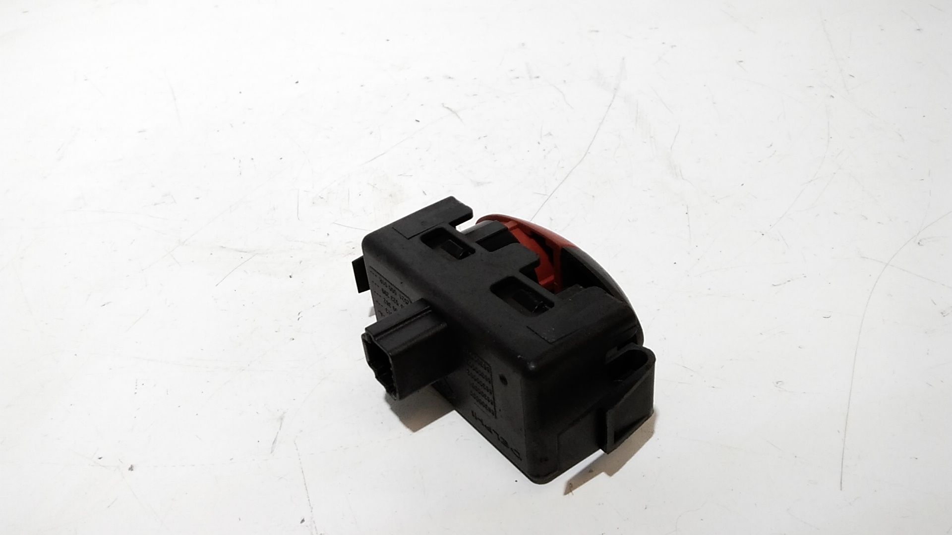 Pulsante luci di emergenza RENAULT Twingo Serie (07>14)